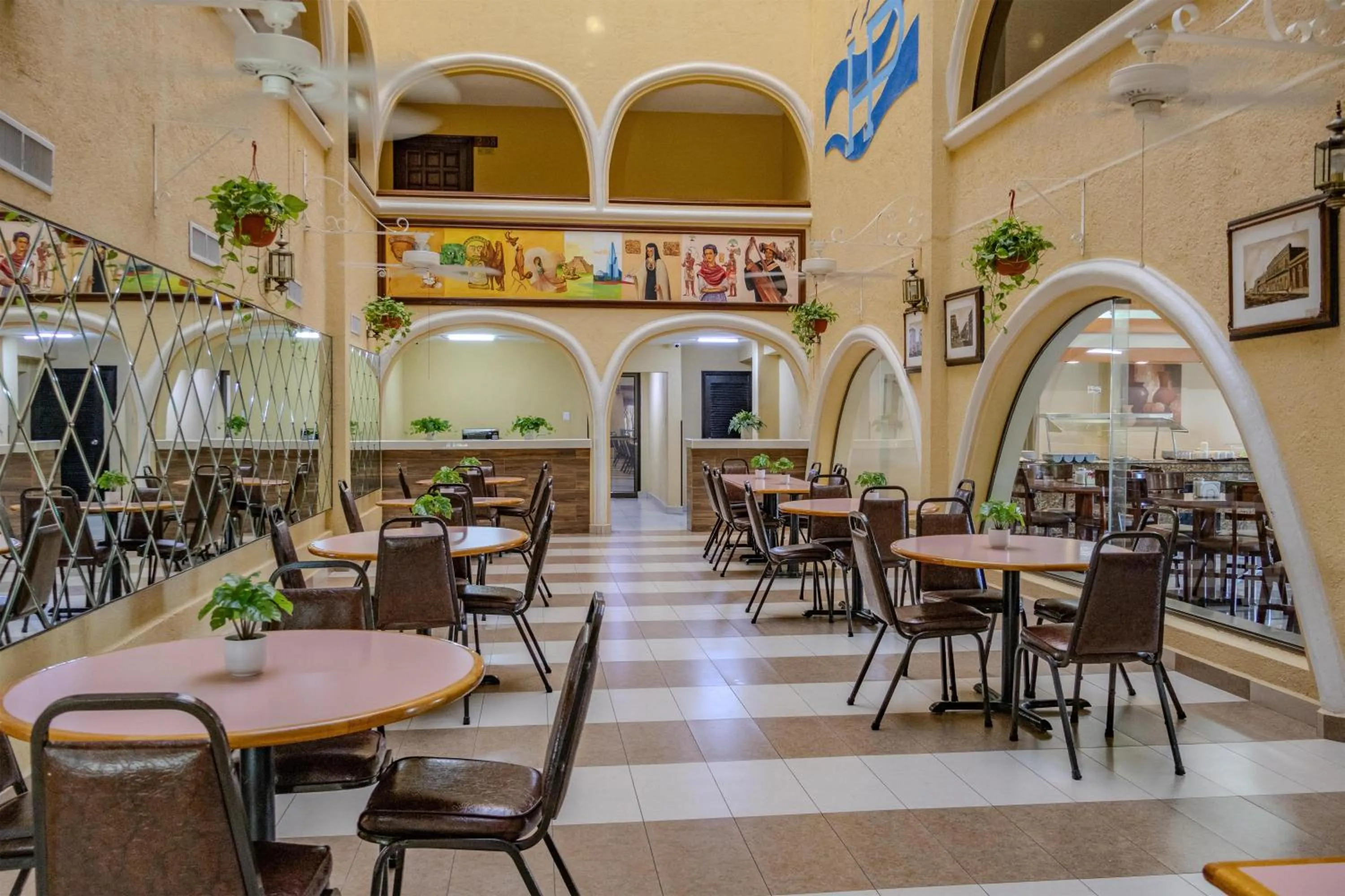Restaurant/places to eat in Best Western Hotel Plaza Matamoros