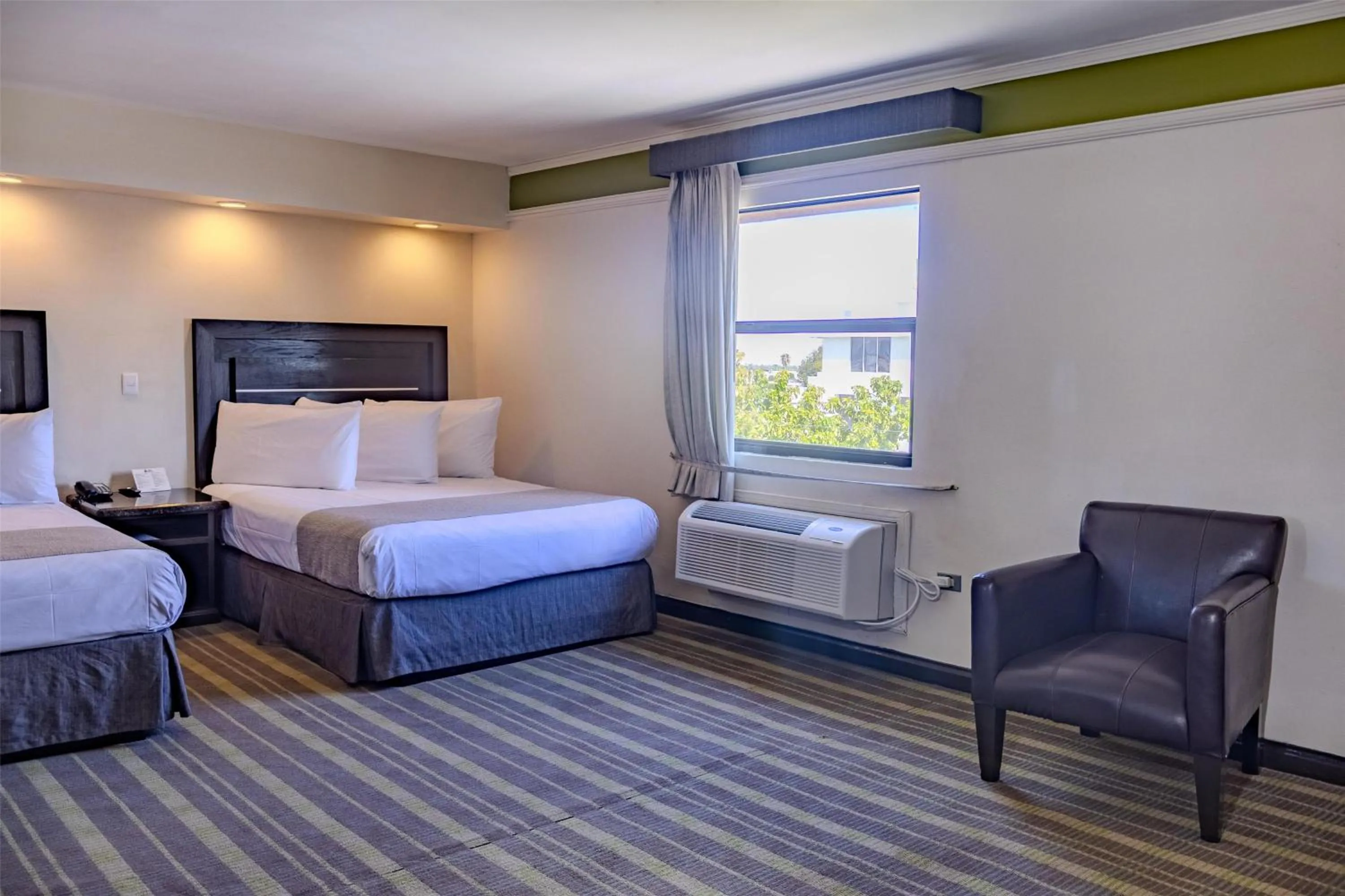 Bedroom, Bed in Best Western Hotel Plaza Matamoros