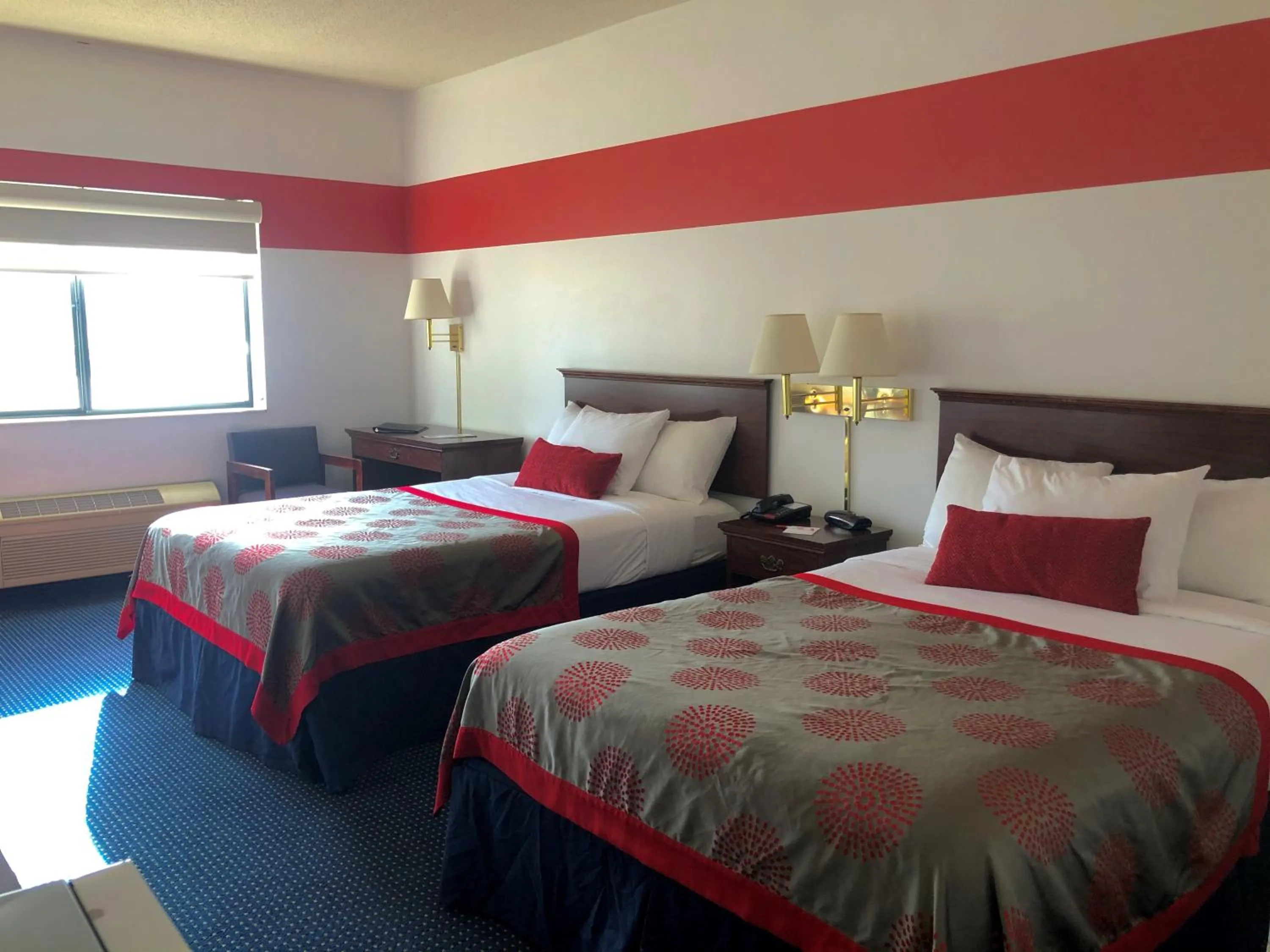 Bed in Ramada Limited - Mount Sterling