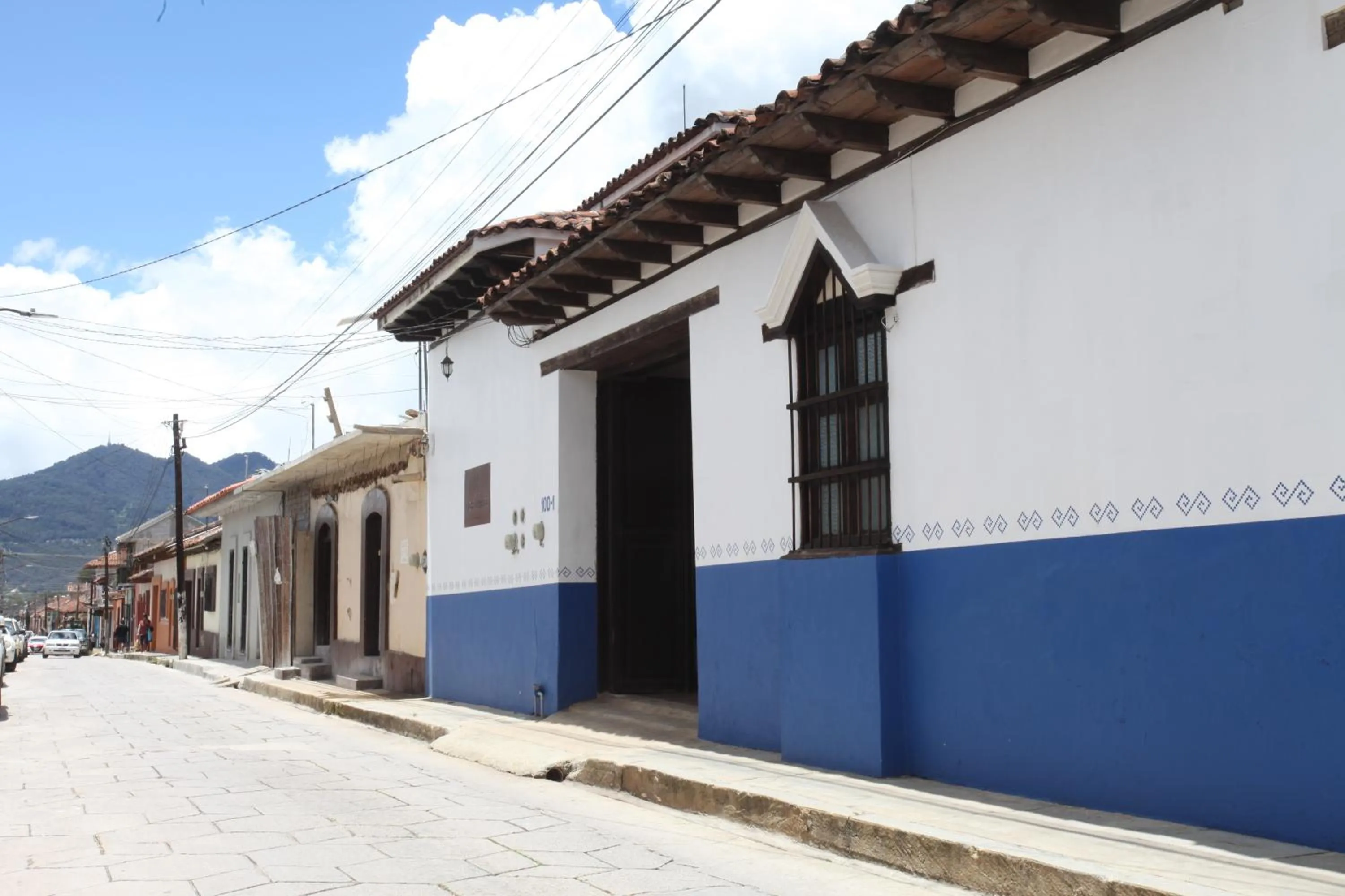 Facade/entrance in Hotel Ocho Barrios