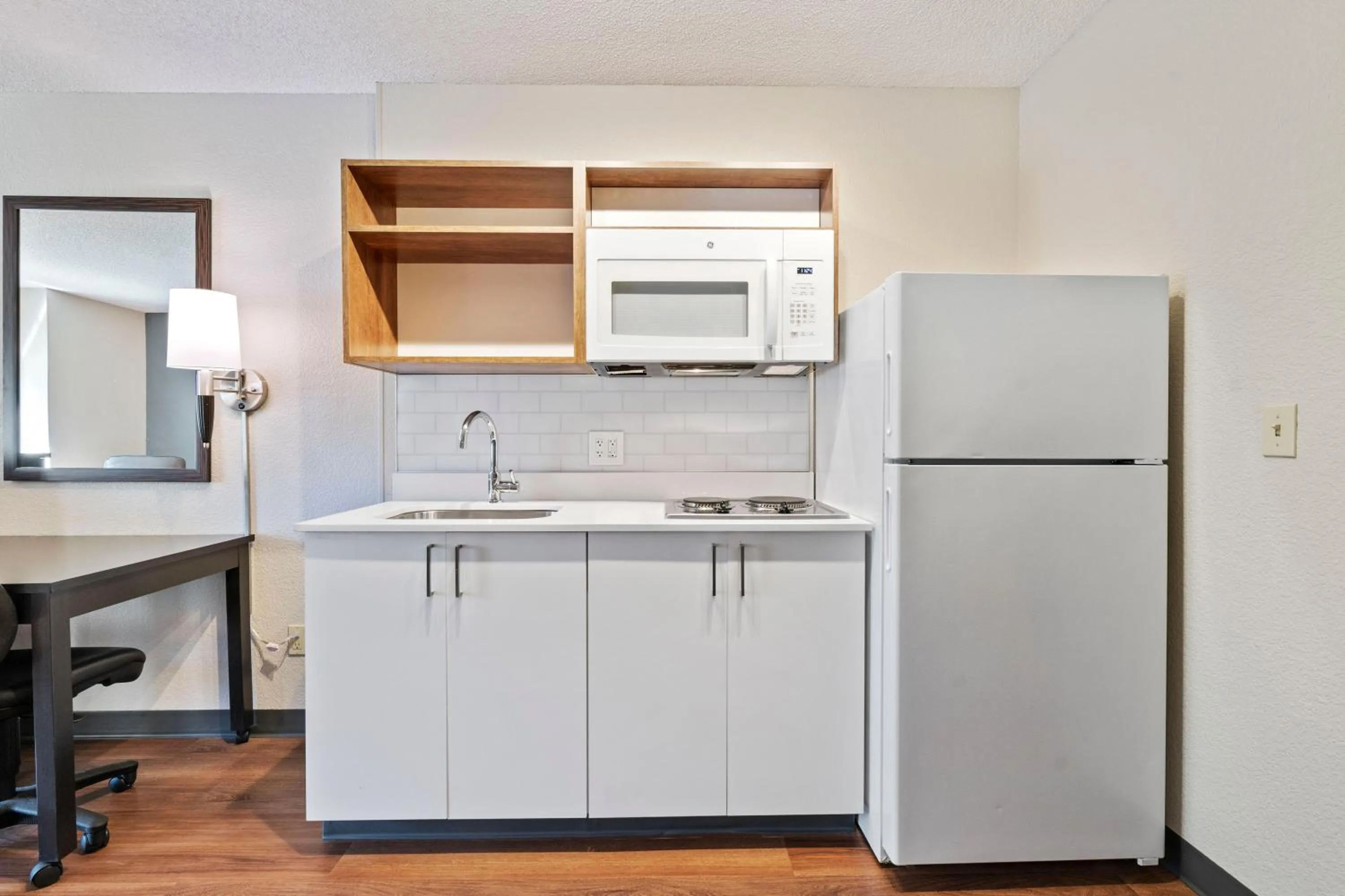 Kitchen or kitchenette in Extended Stay America Premier Suites - Seattle - Bellevue - Downtown