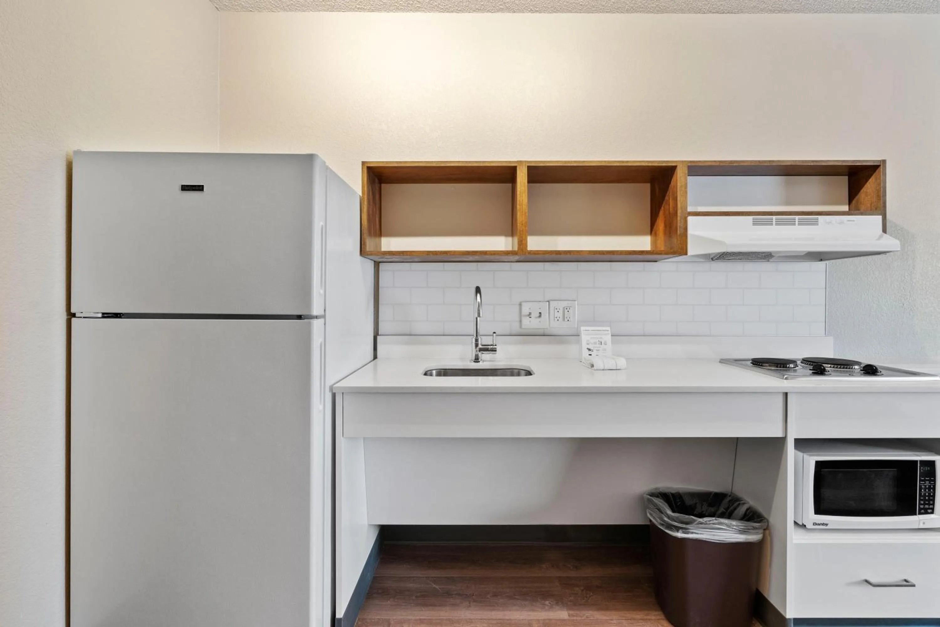 Kitchen or kitchenette in Extended Stay America Premier Suites - Seattle - Bellevue - Downtown