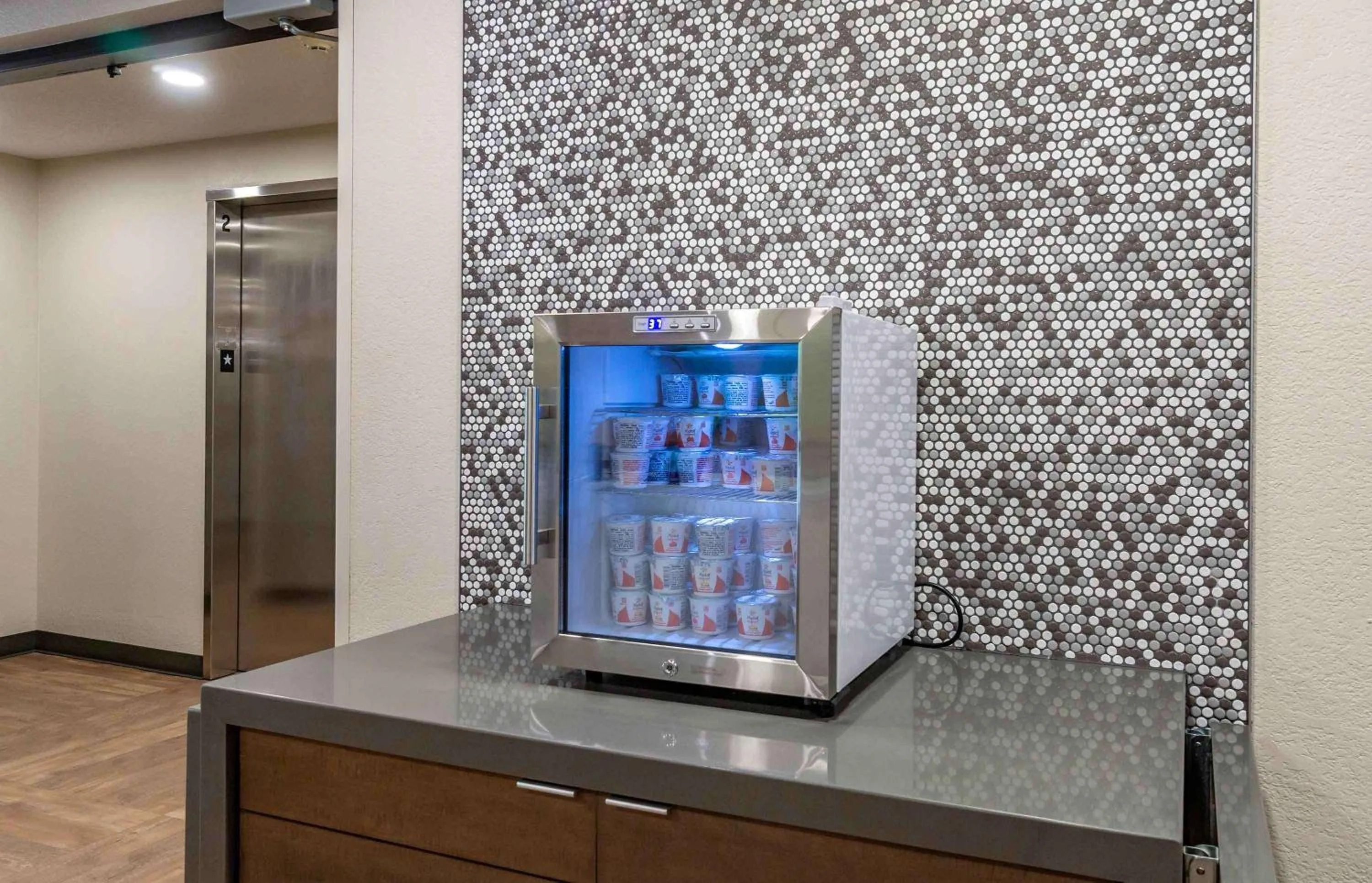 Breakfast in Extended Stay America Premier Suites - Seattle - Bellevue - Downtown