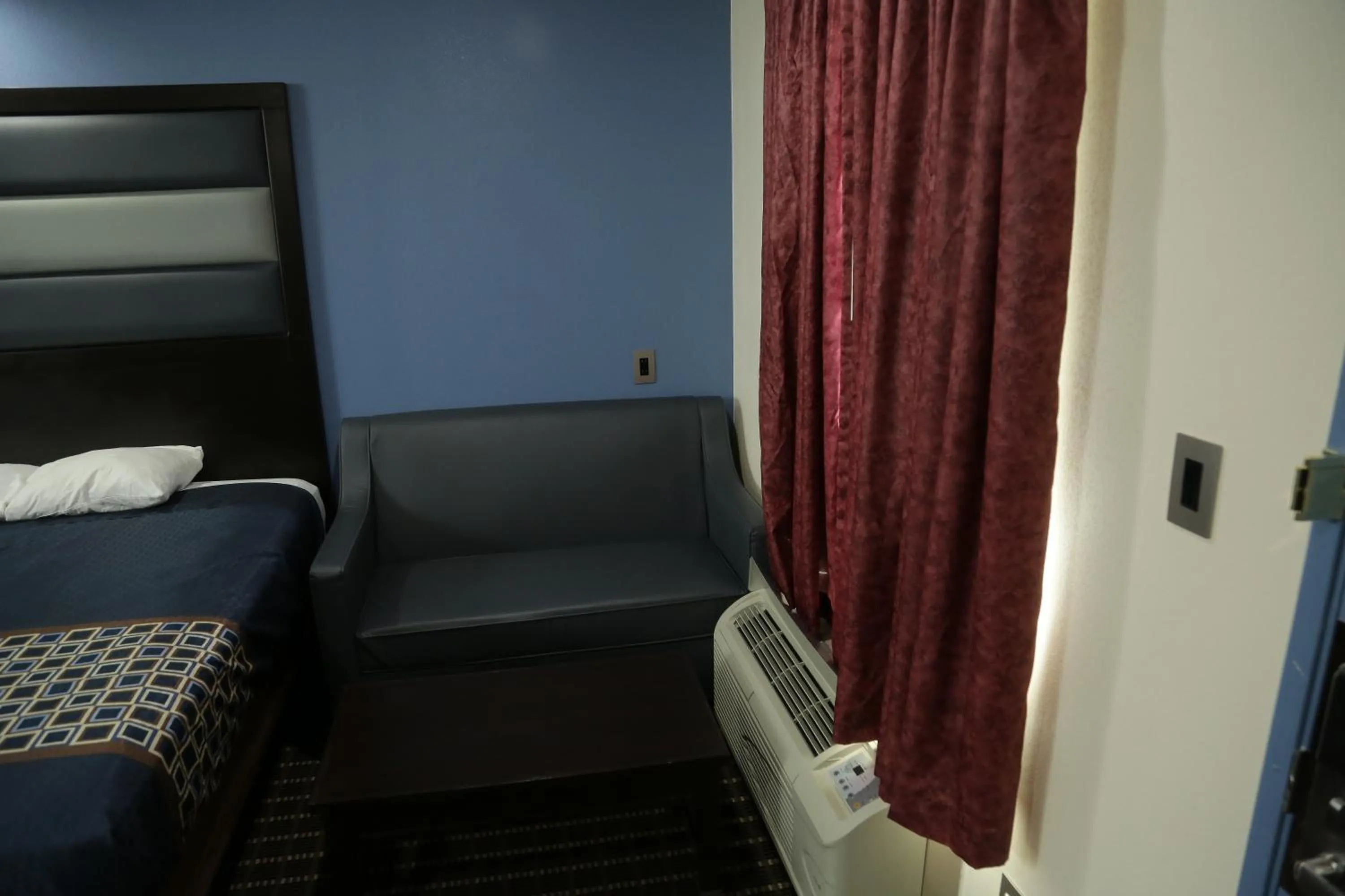 Bed in Theroff's Motel