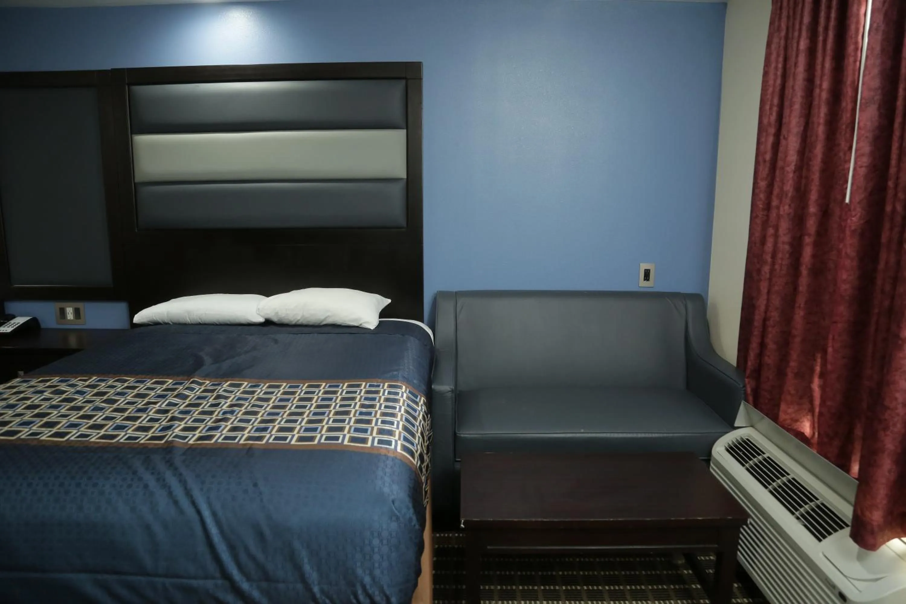 Bed in Theroff's Motel