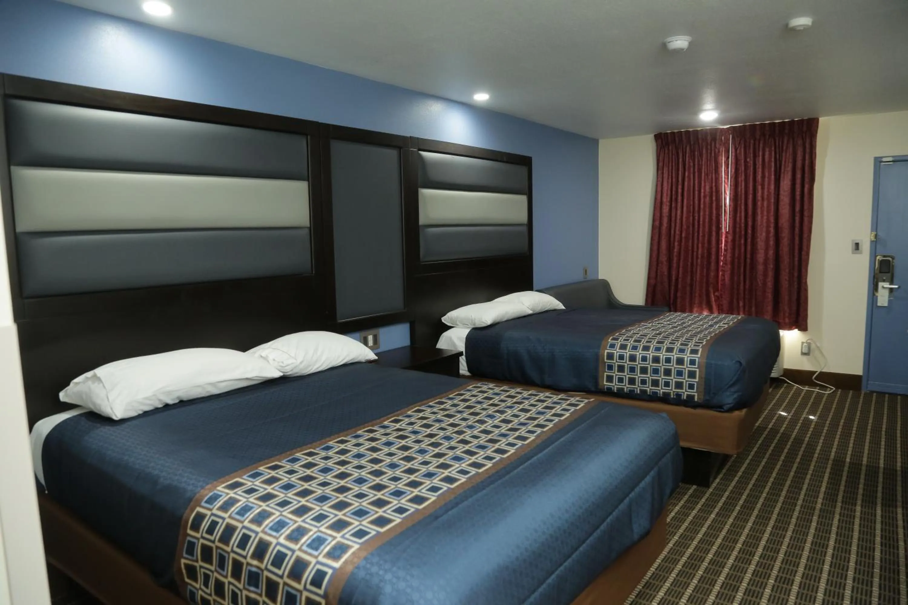 Bed in Theroff's Motel