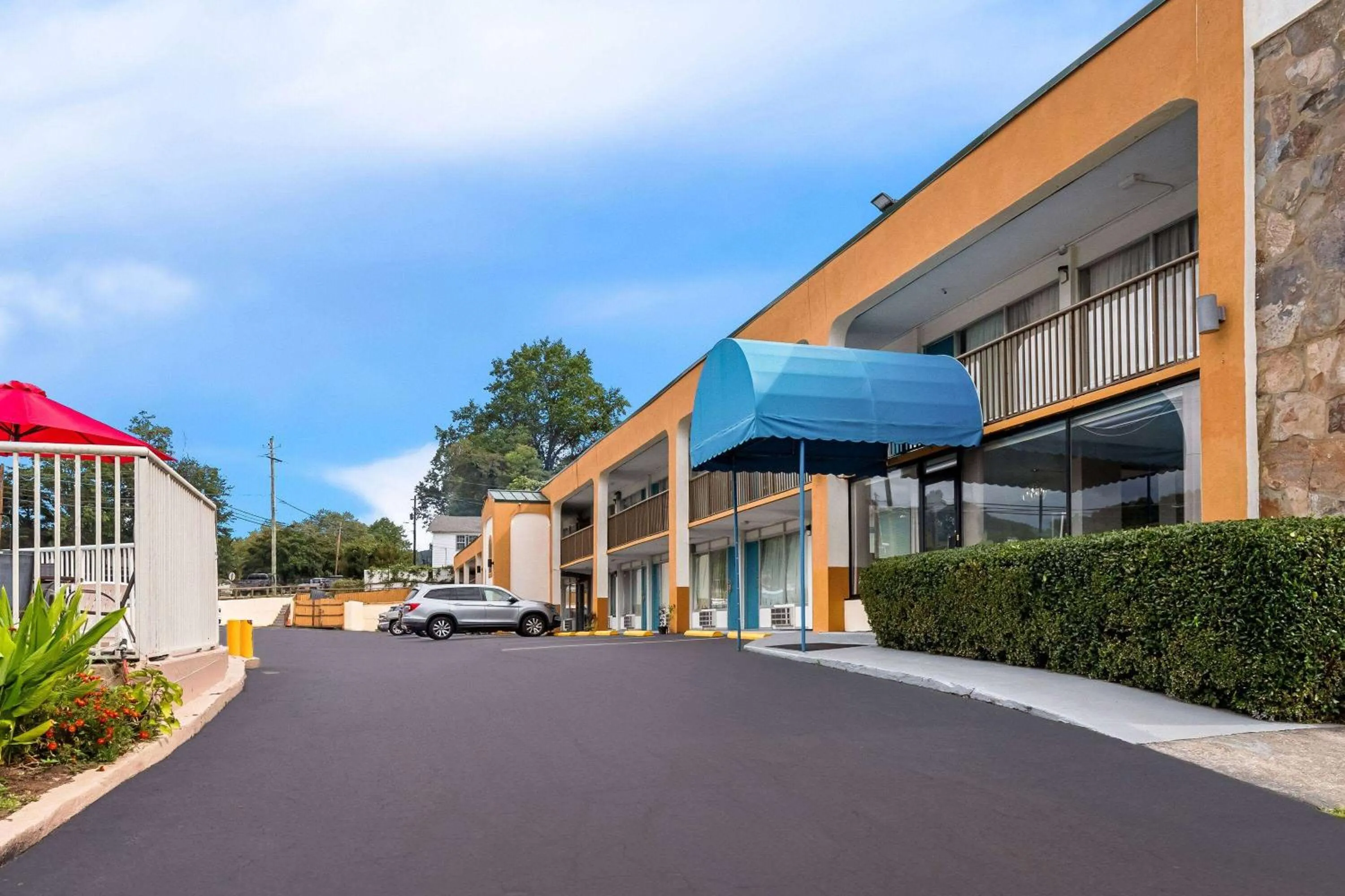 Property building in Days Inn by Wyndham Clayton