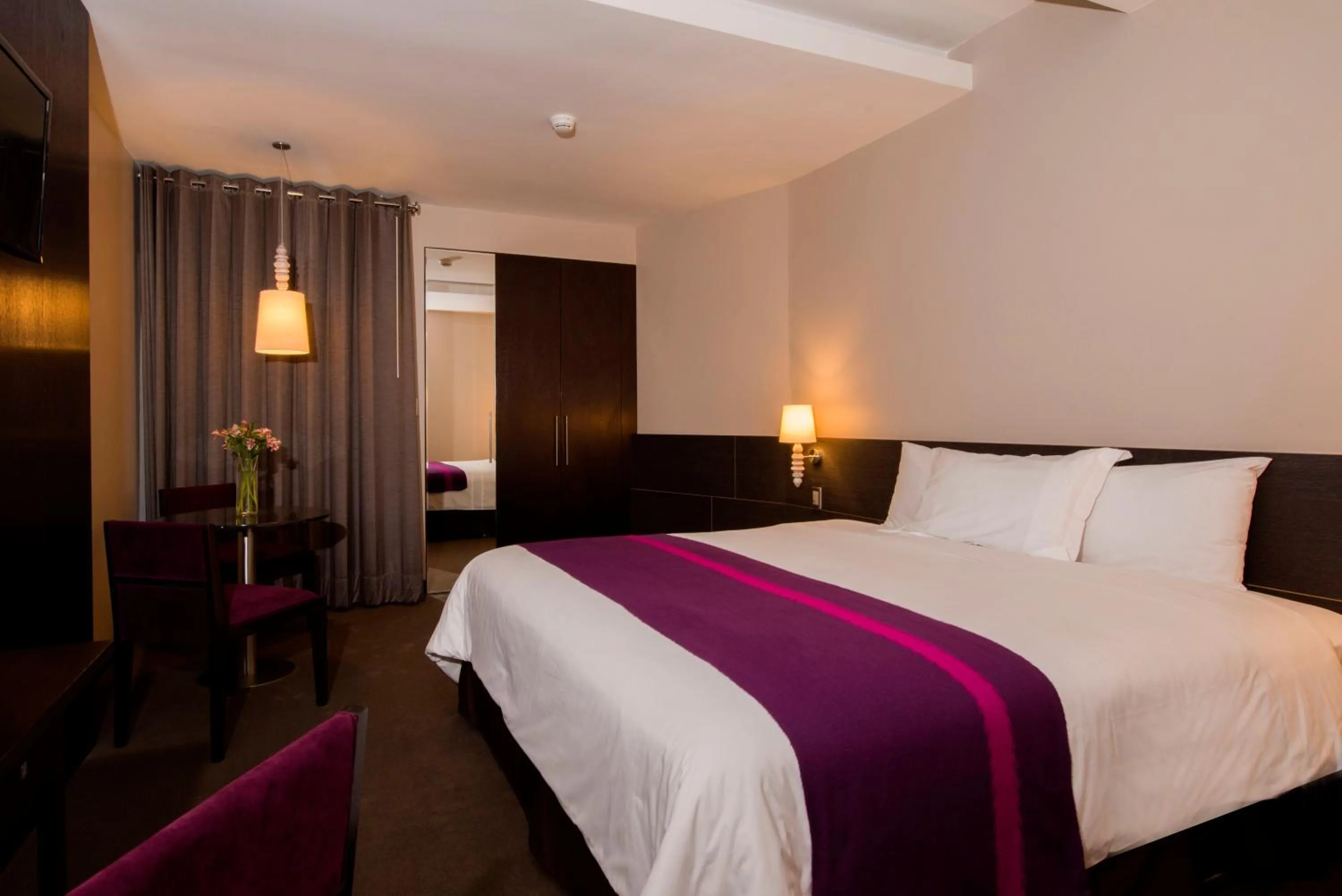 Bed in Arawi Miraflores Prime