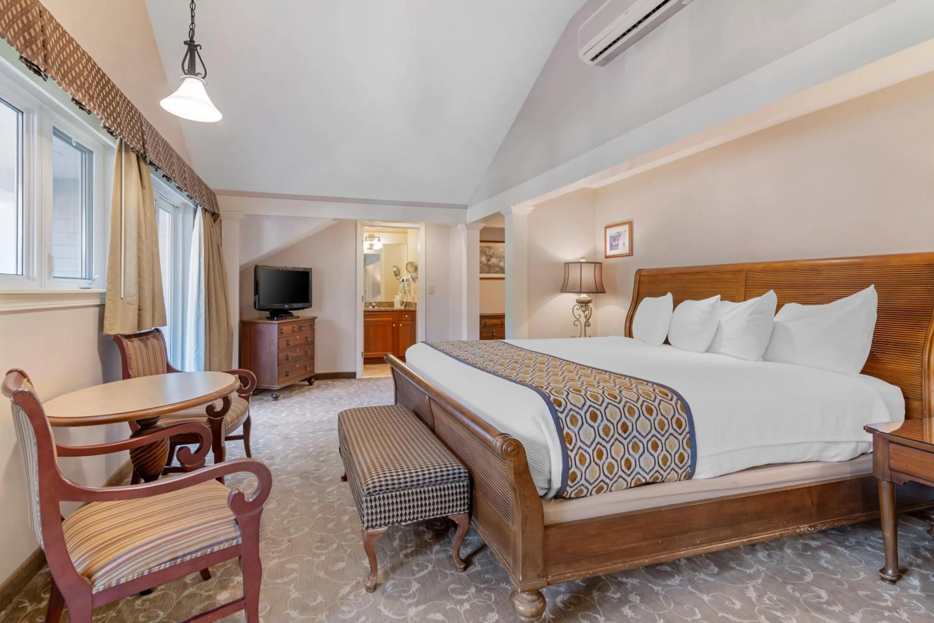 Bed in Meadowmere Resort