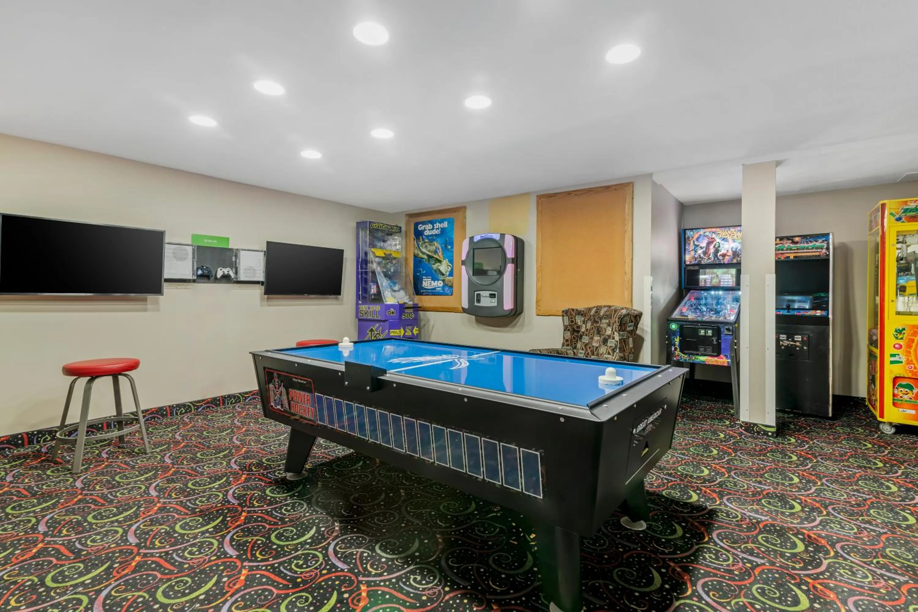 Billiard in Meadowmere Resort