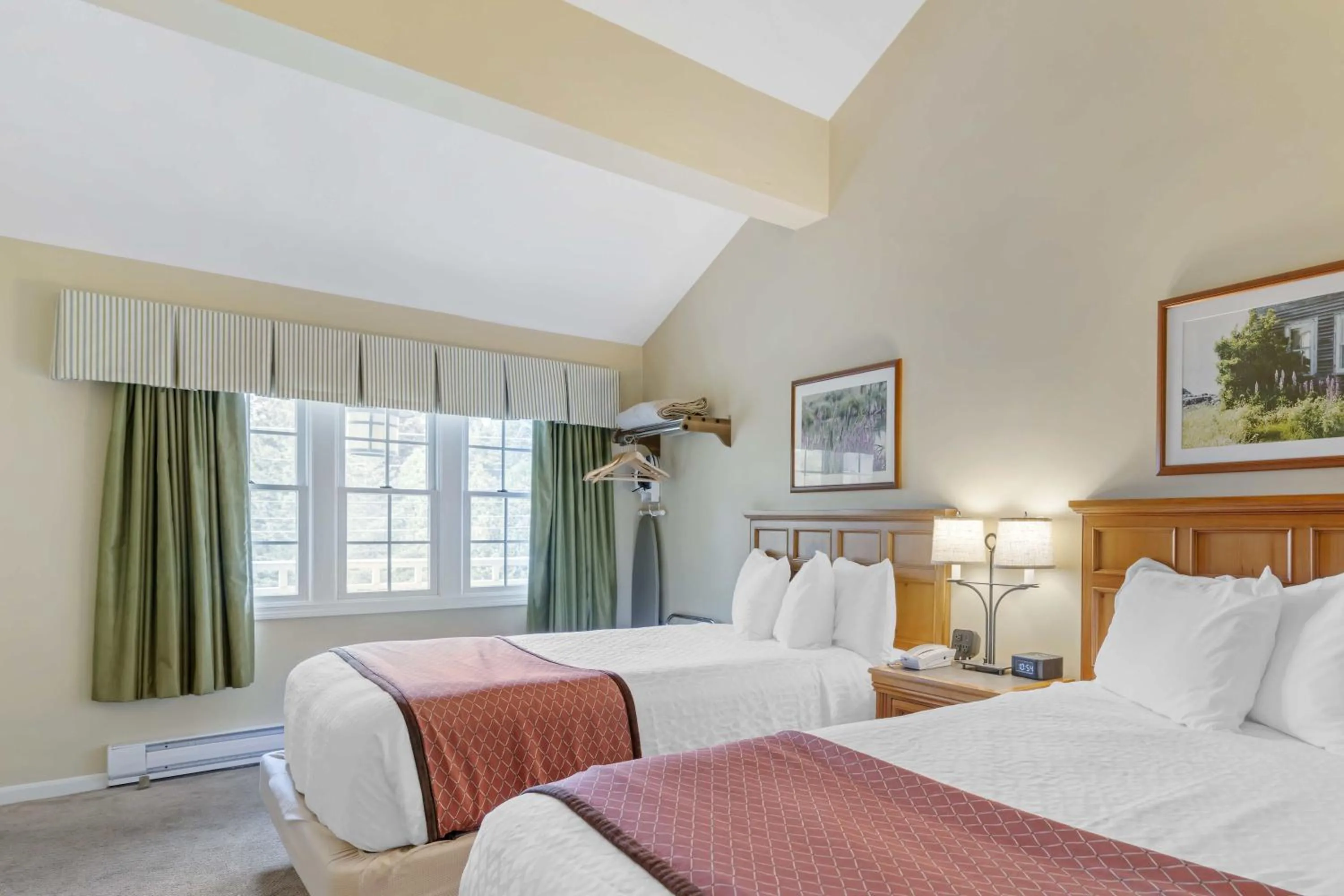 Bed in Meadowmere Resort