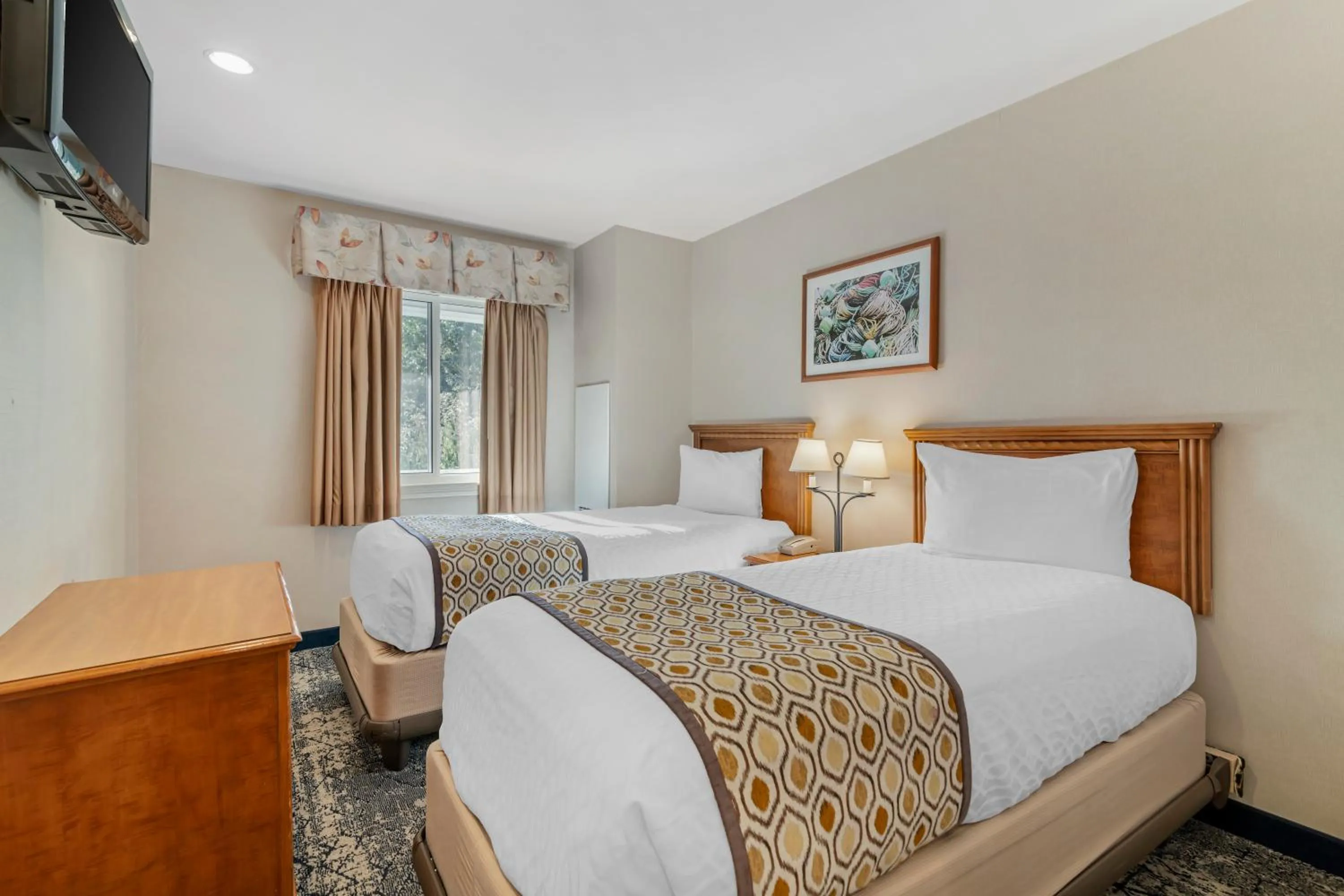 Bed in Meadowmere Resort