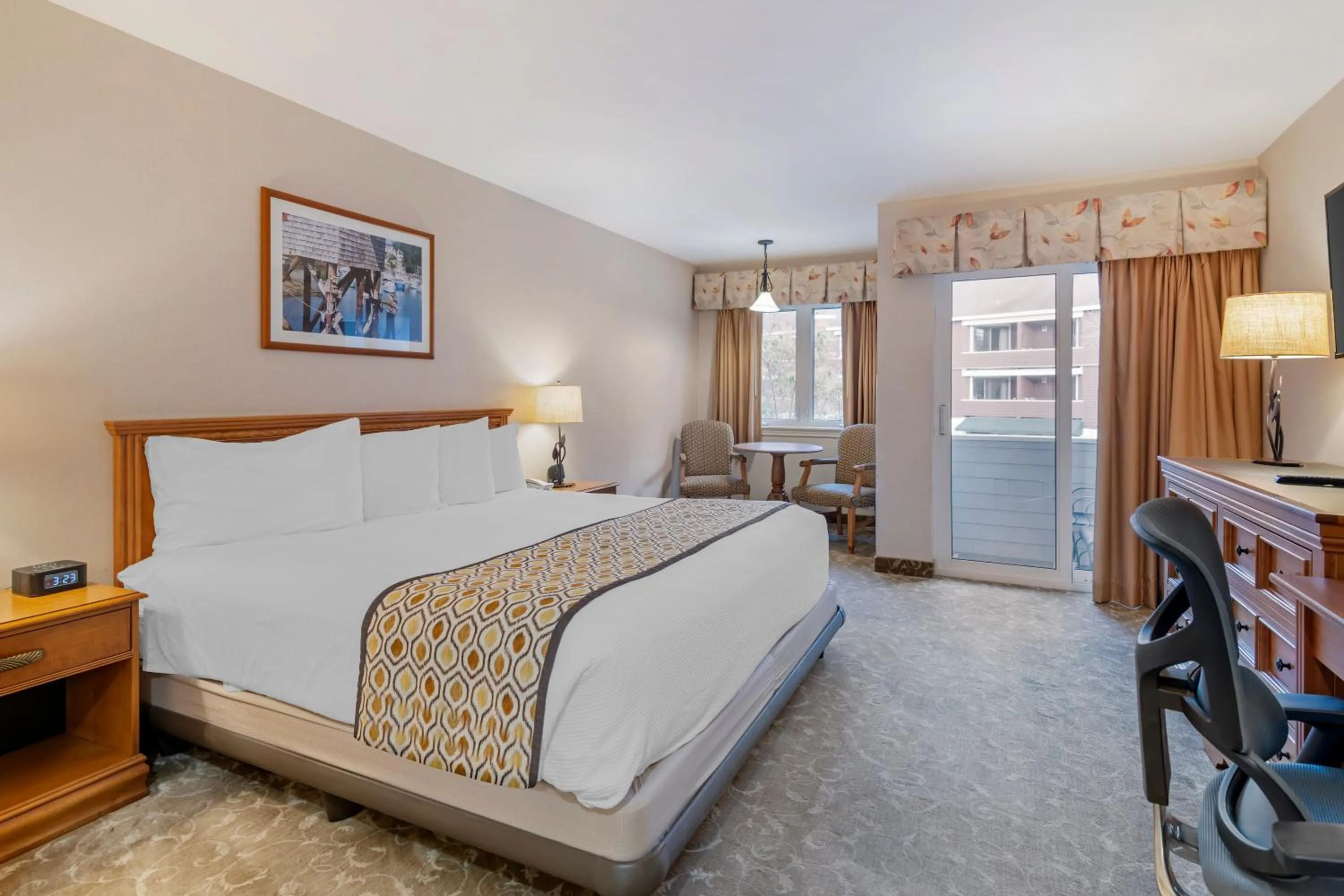 Bed in Meadowmere Resort