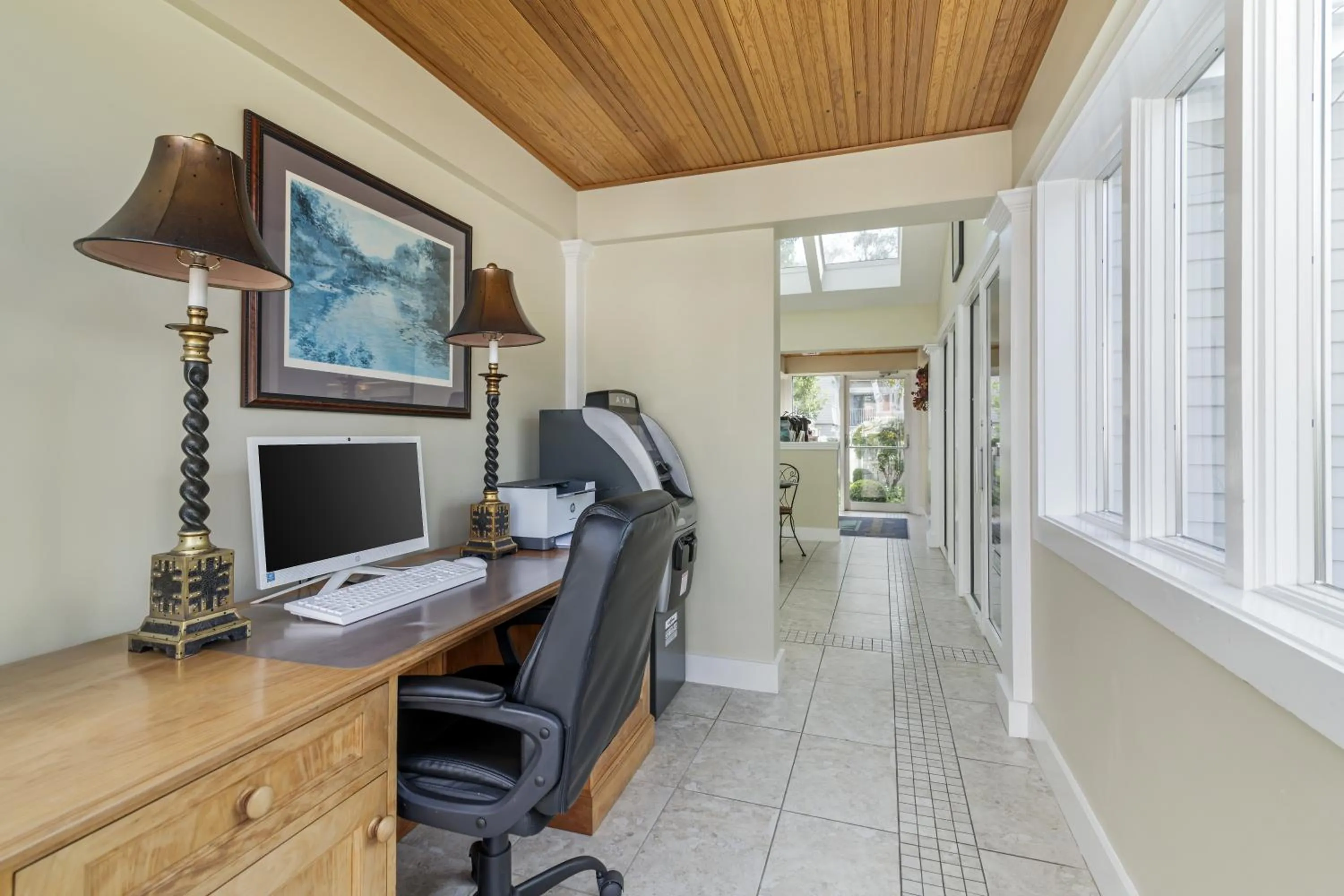 Business facilities in Meadowmere Resort