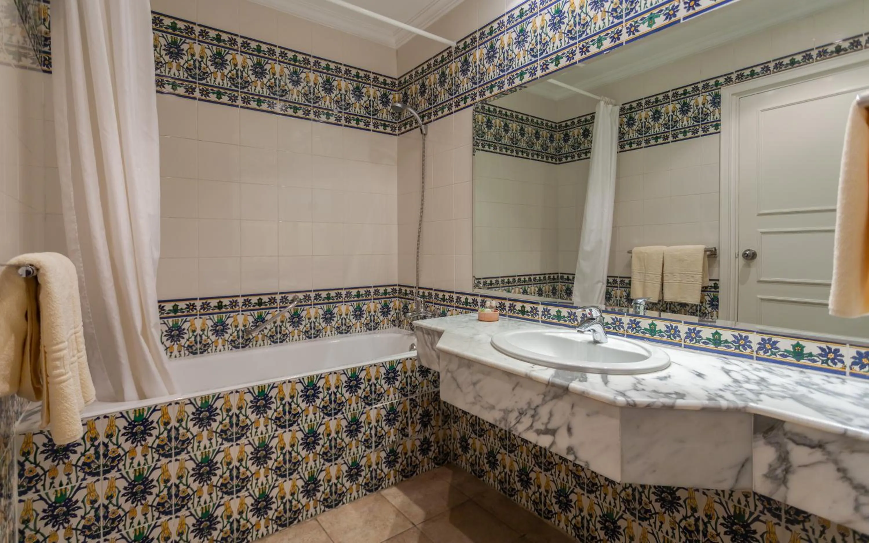 Bathroom in Le Corail Apart'Hotel & Splash Park