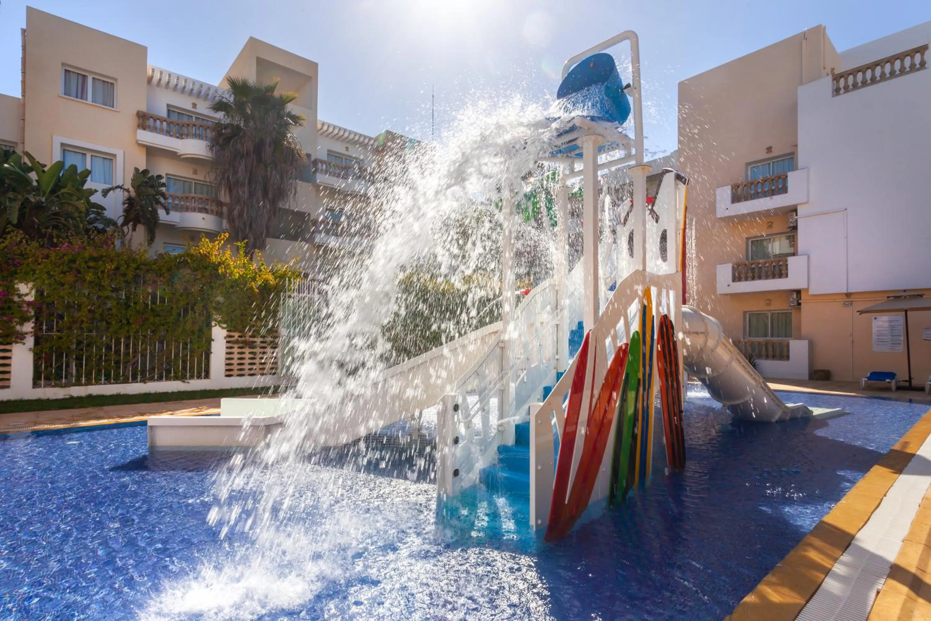 Swimming pool in Le Corail Apart'Hotel & Splash Park