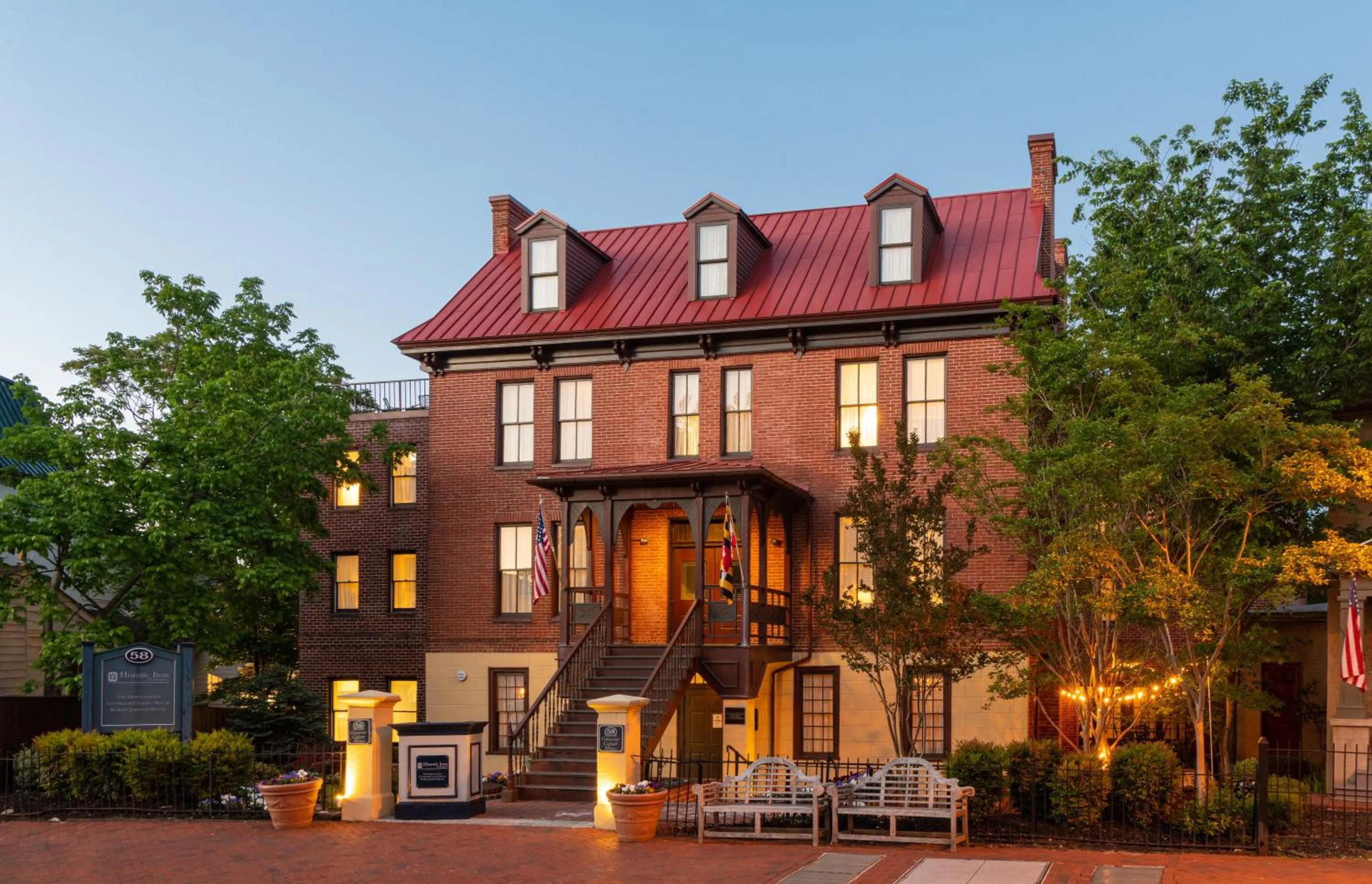 Property building in Historic Inns of Annapolis