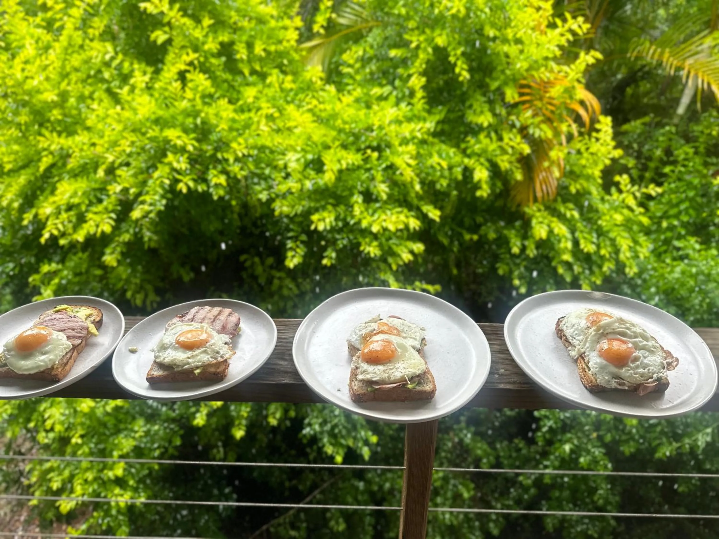 Breakfast in Hunchy Hideaway