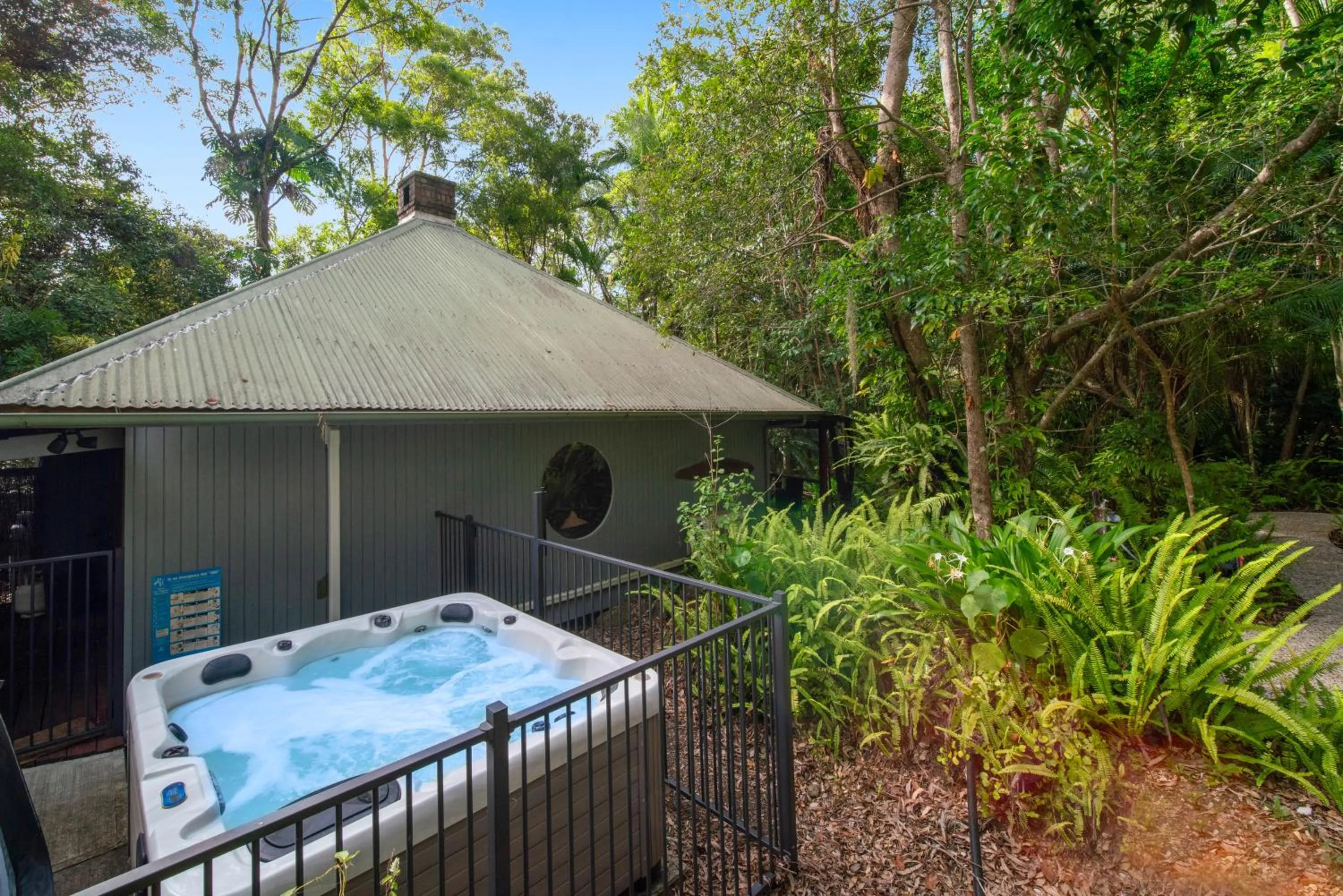 Natural landscape in Hunchy Hideaway