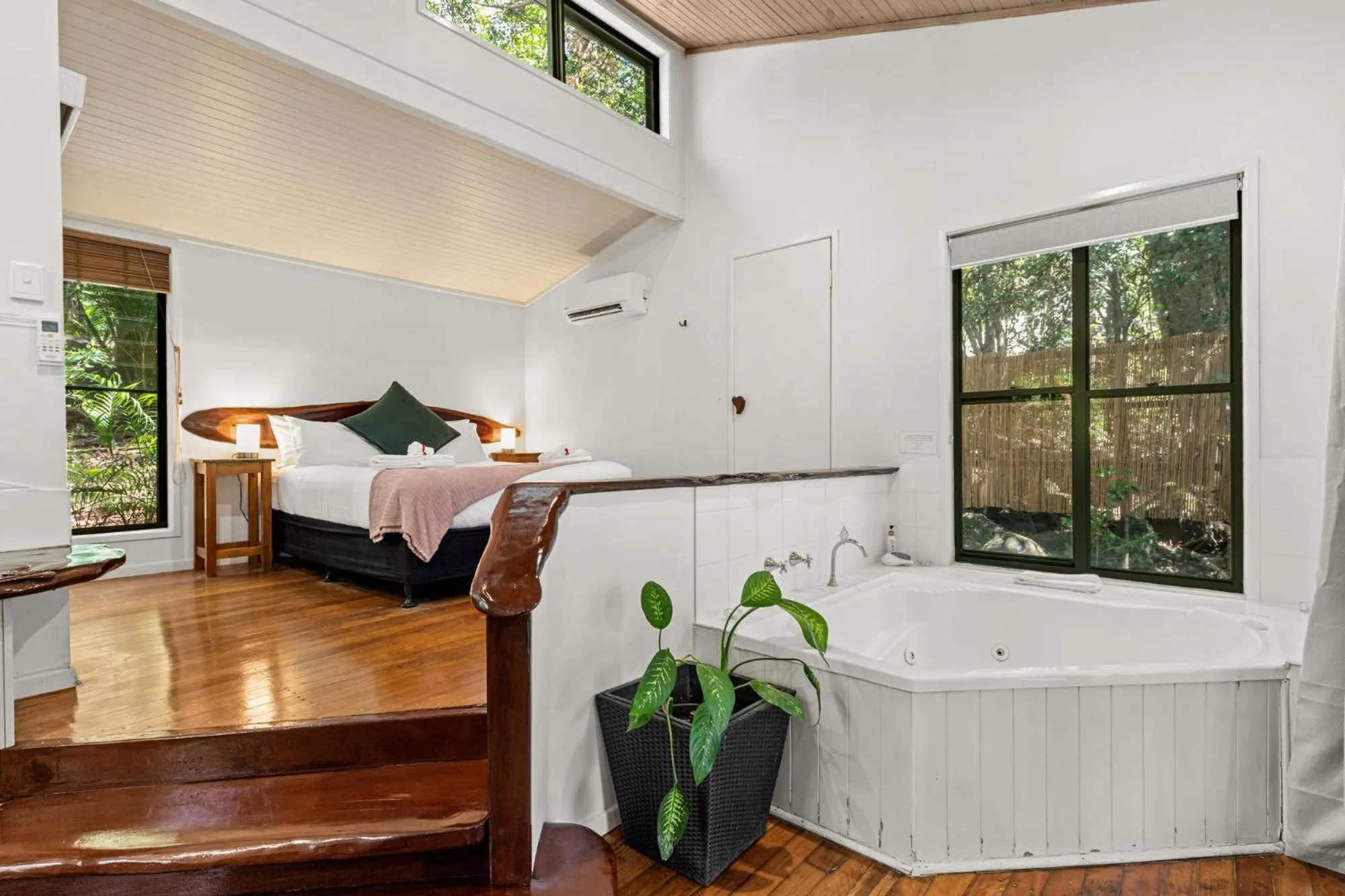 Bed in Hunchy Hideaway