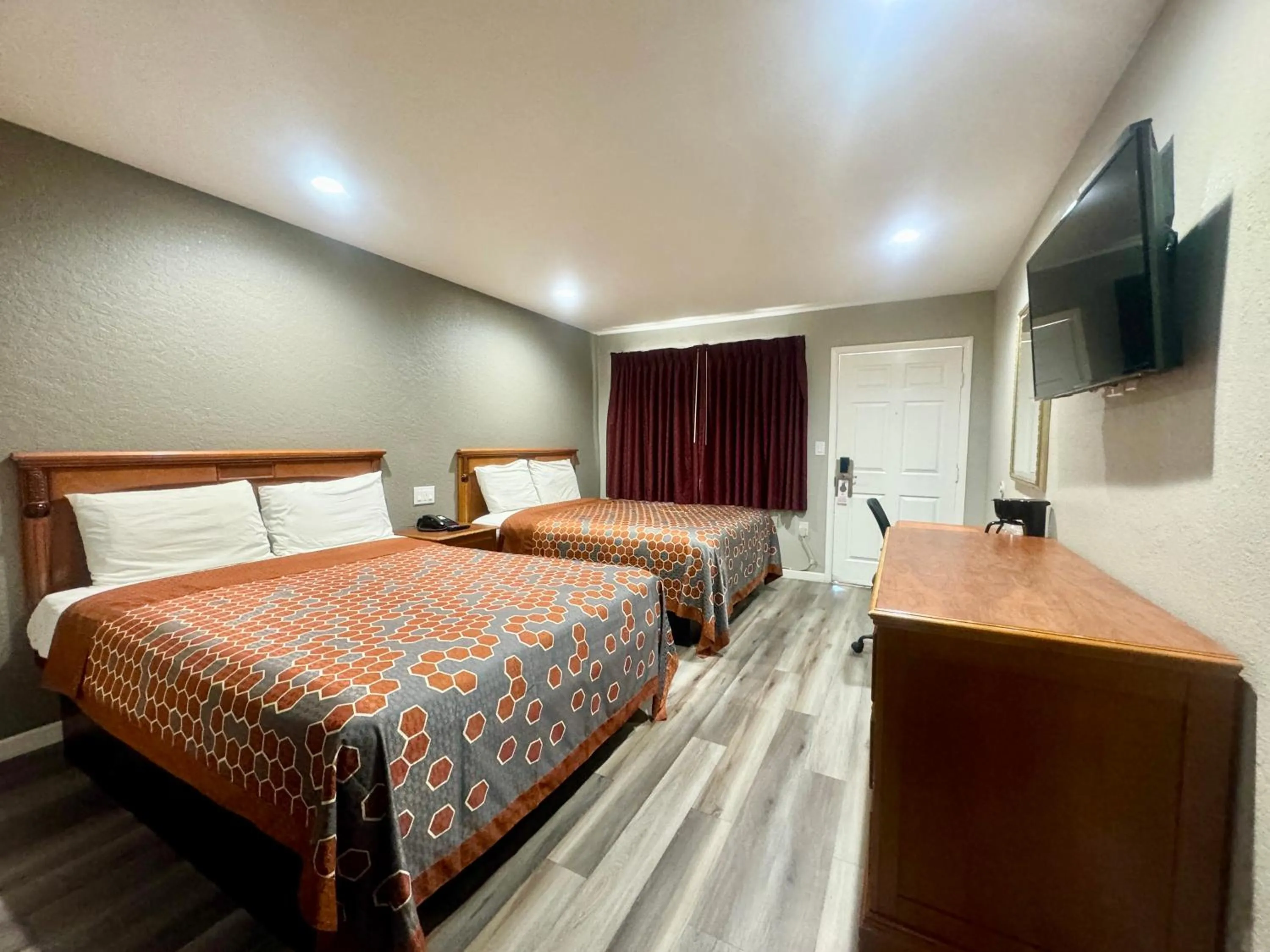 Bed in Villa Court Inn Oroville