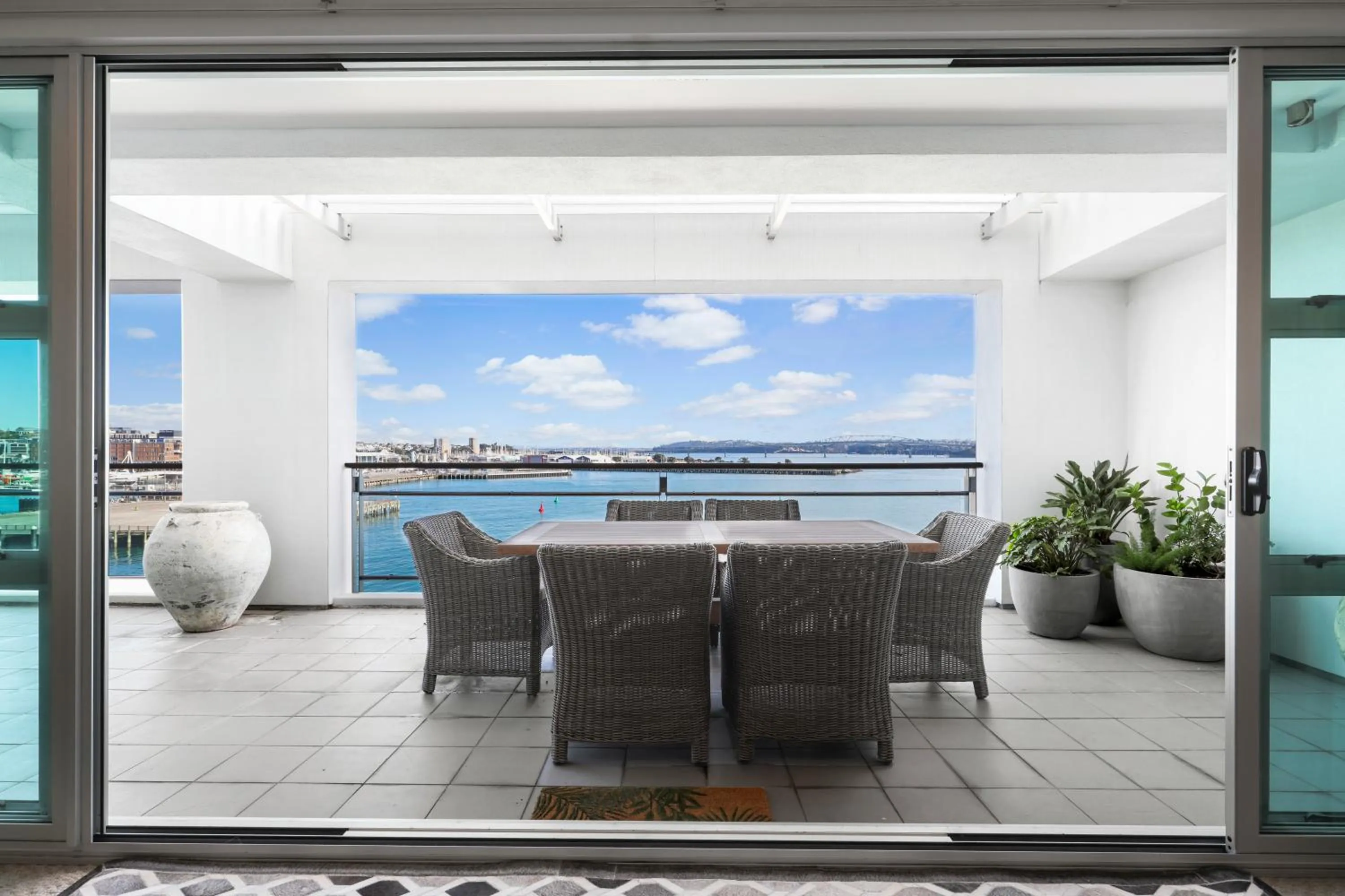 Auckland Waterfront Serviced Apartments on Prince's Wharf
