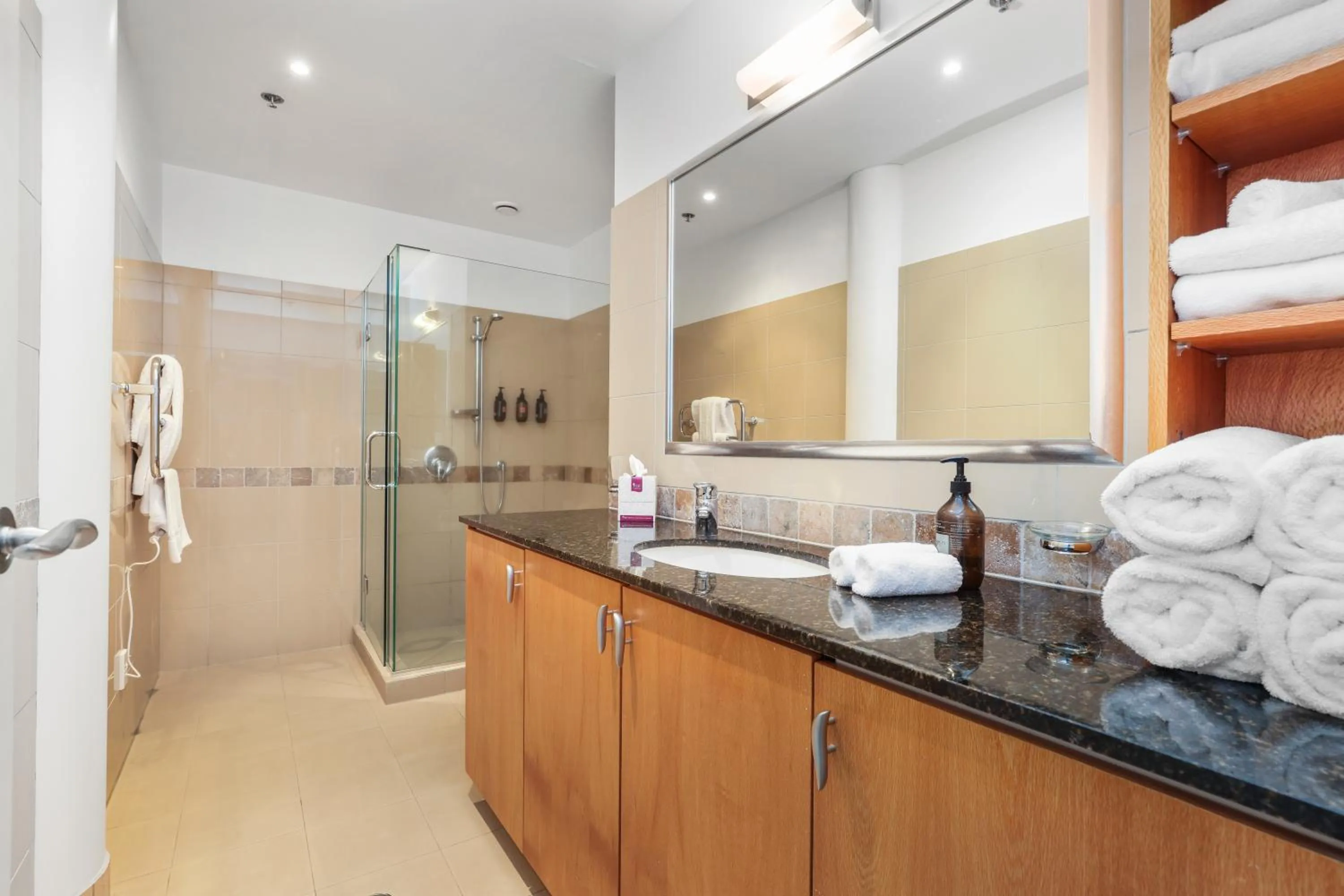 Auckland Waterfront Serviced Apartments on Prince's Wharf