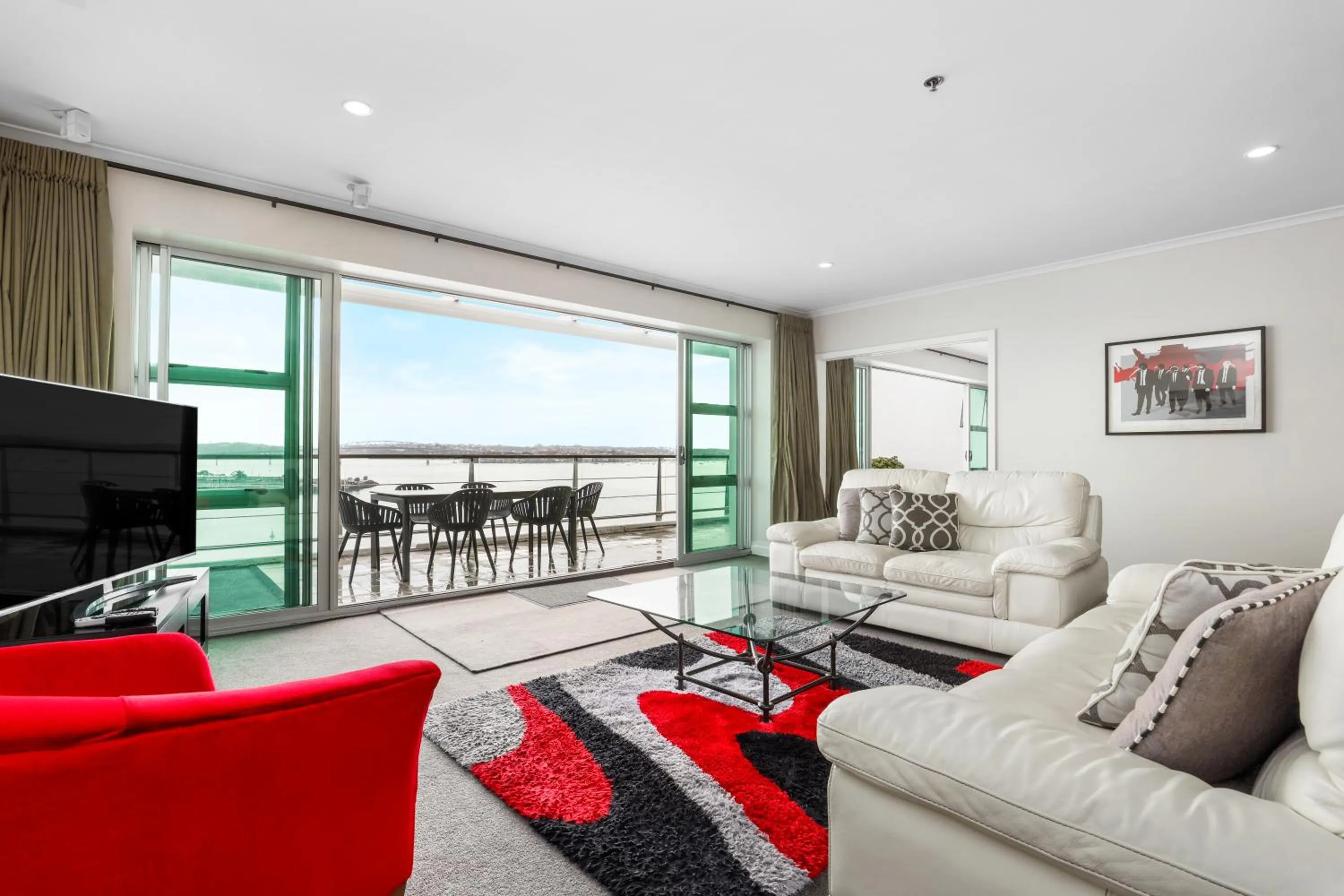 Auckland Waterfront Serviced Apartments on Prince's Wharf