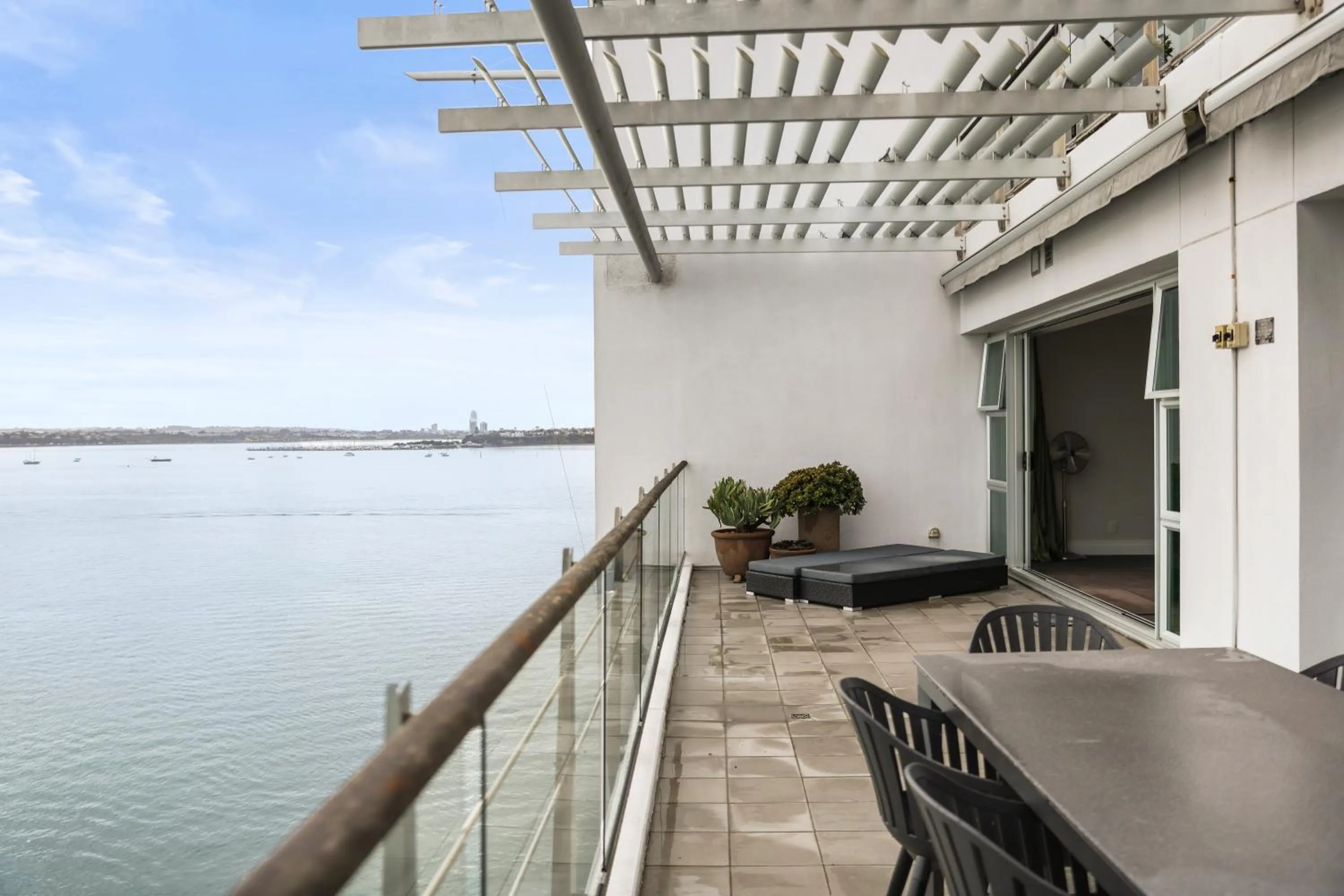 Auckland Waterfront Serviced Apartments on Prince's Wharf