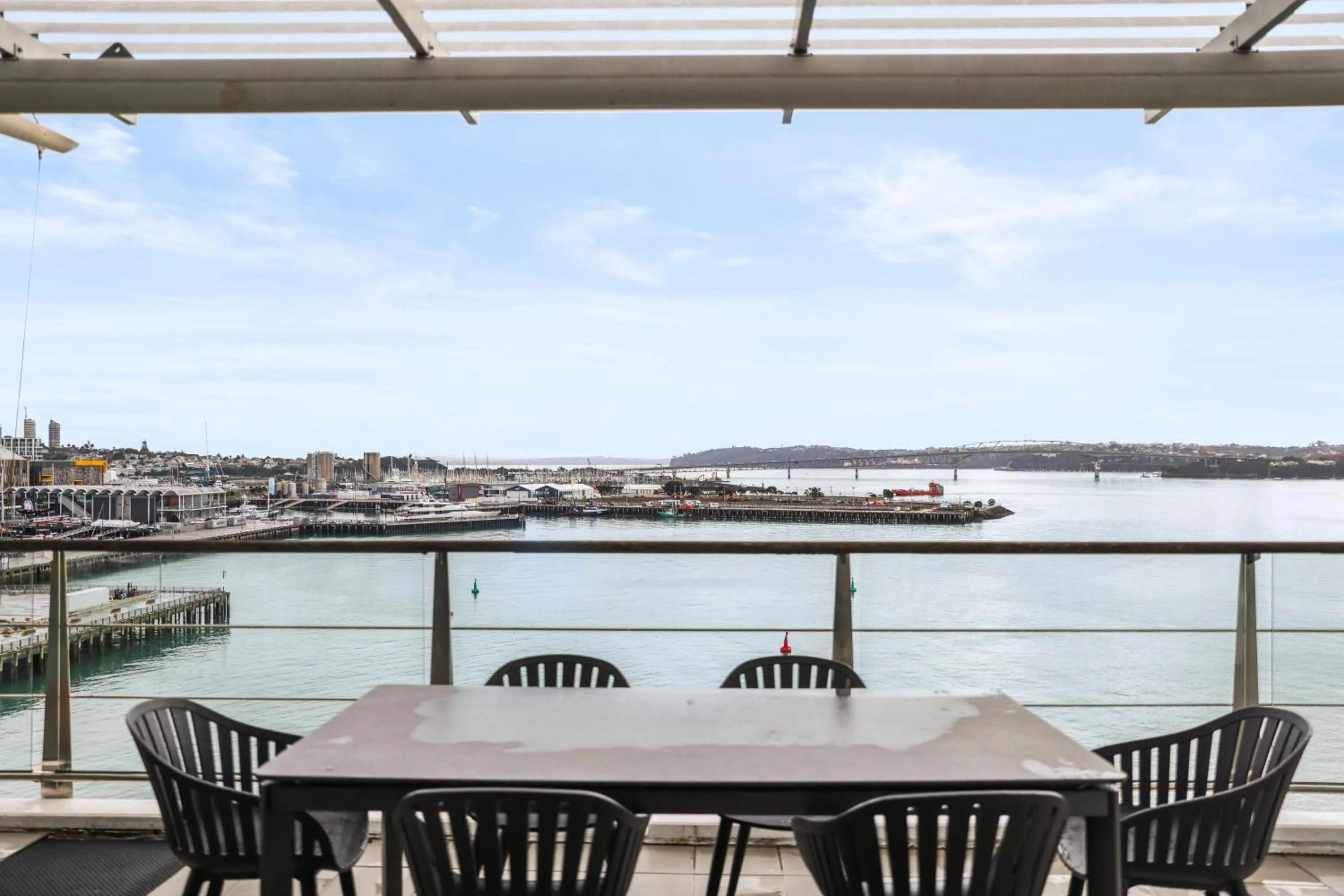Auckland Waterfront Serviced Apartments on Prince's Wharf