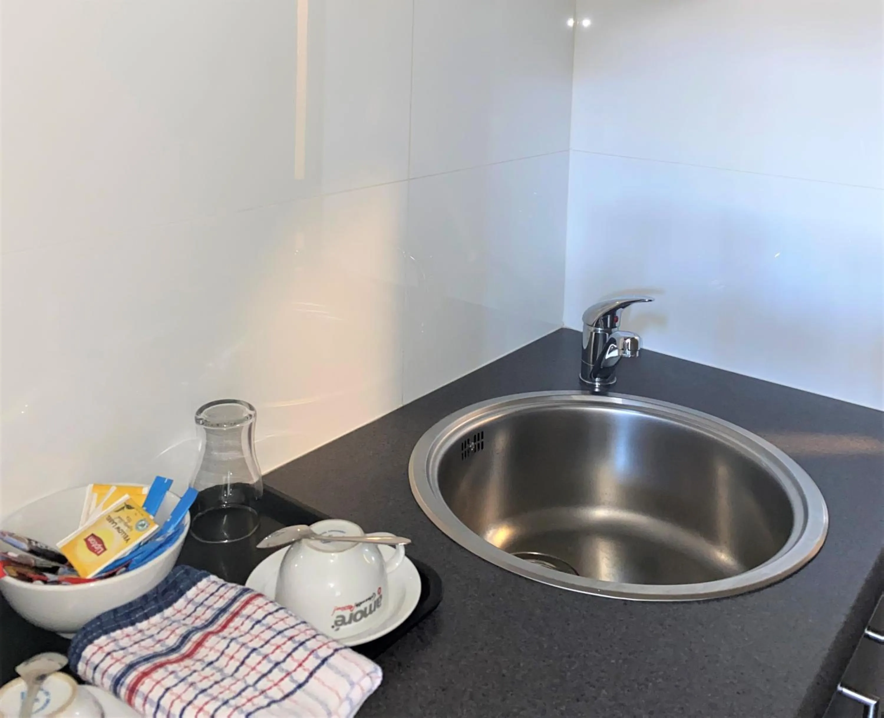 Coffee/tea facilities in The Bexley Motel