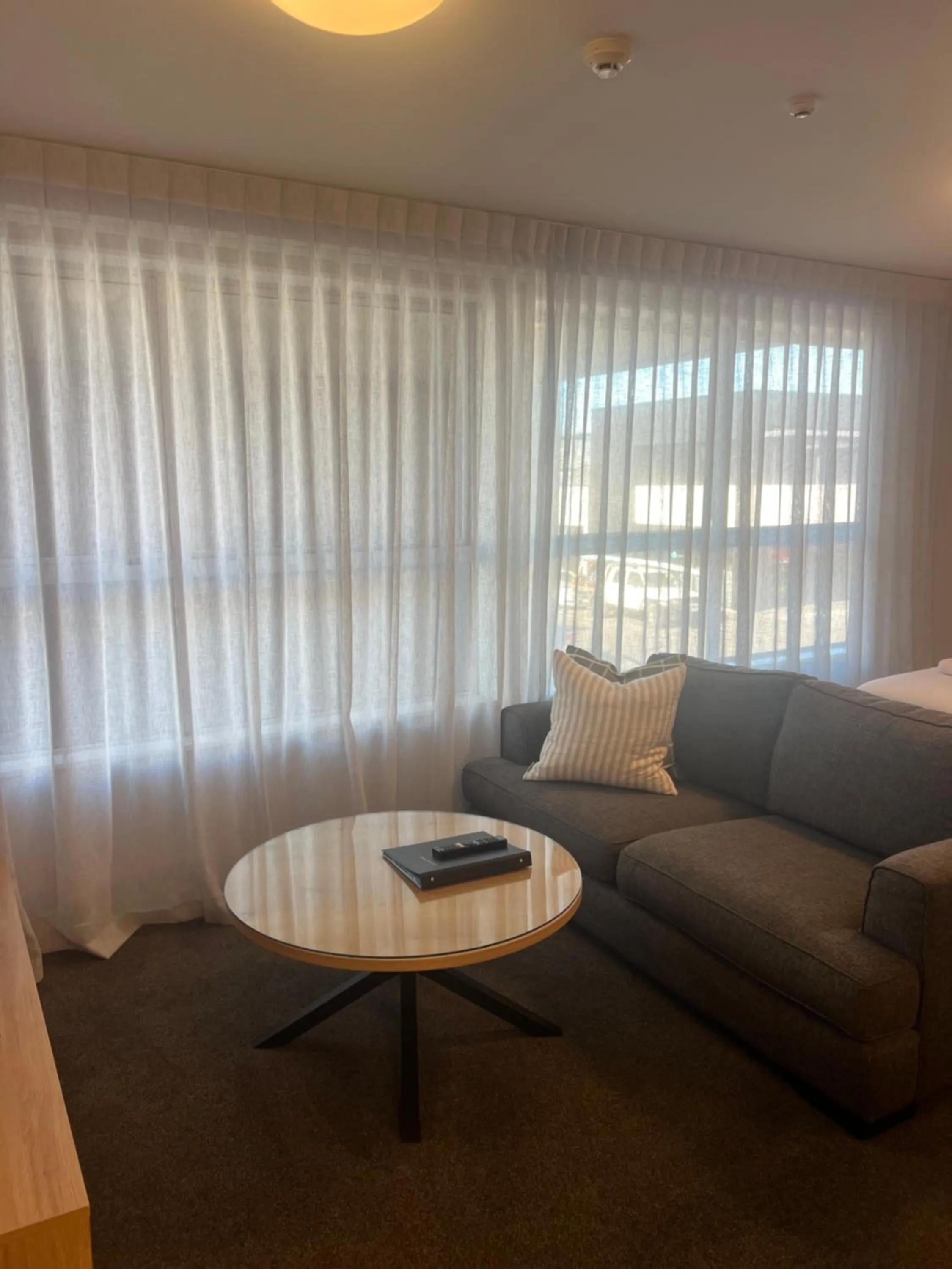 Living room in Southwark Hotel & Apartments