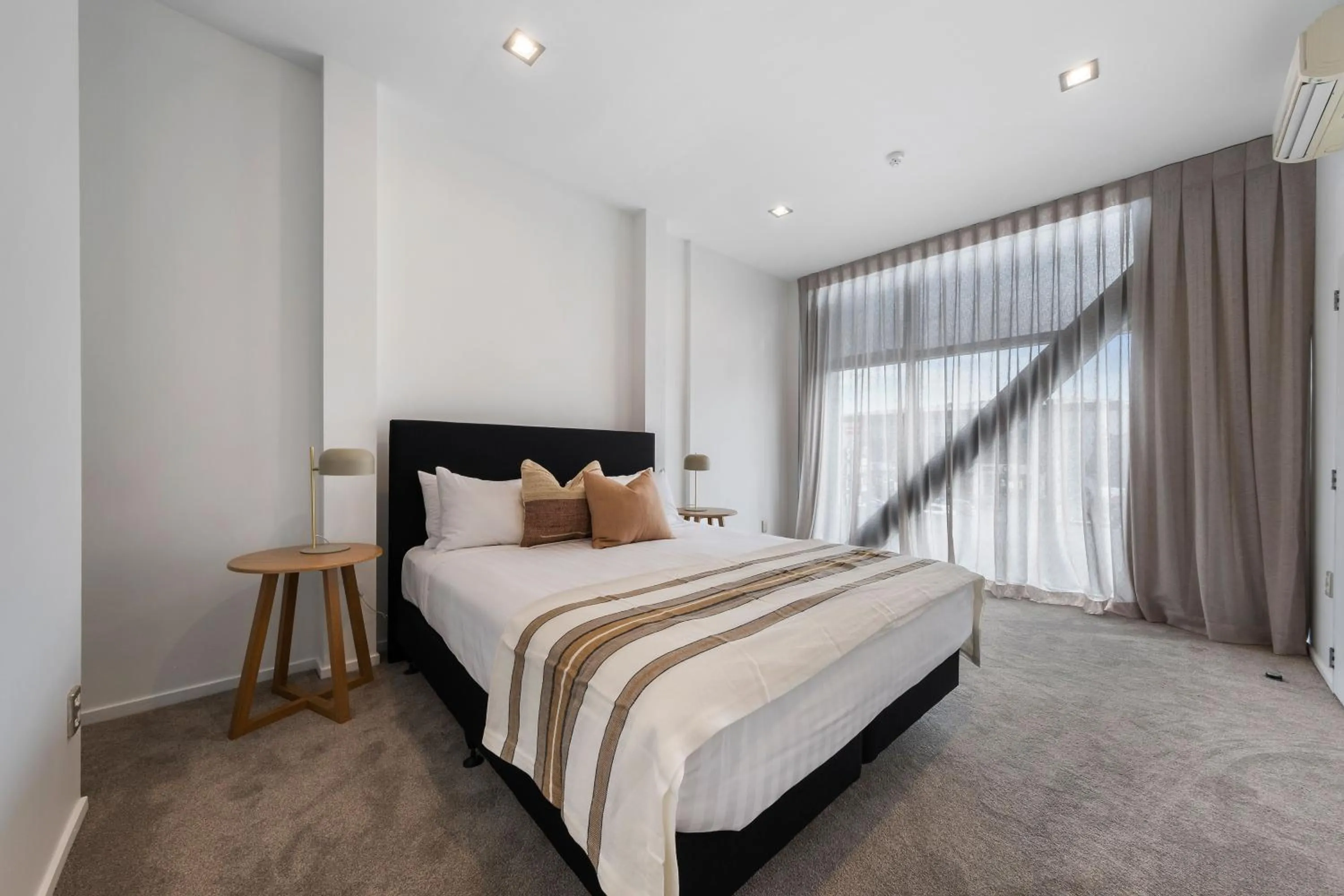 Bed in Southwark Hotel & Apartments