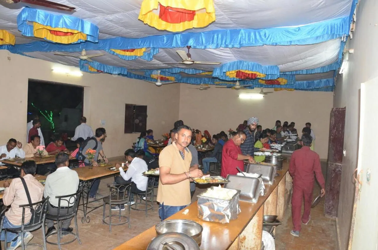 Continental breakfast in Oasis camp sam