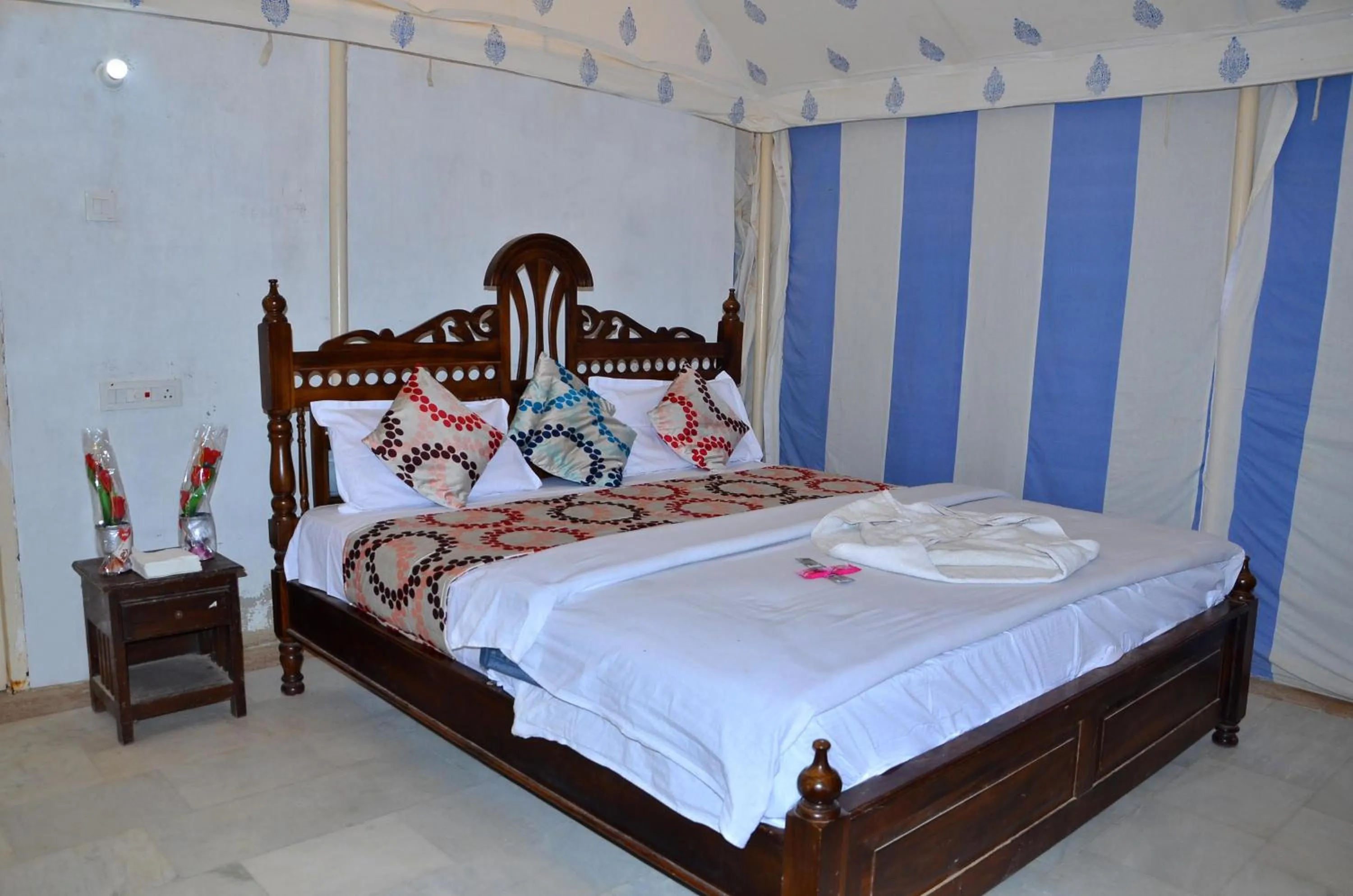 Bed in Oasis camp sam