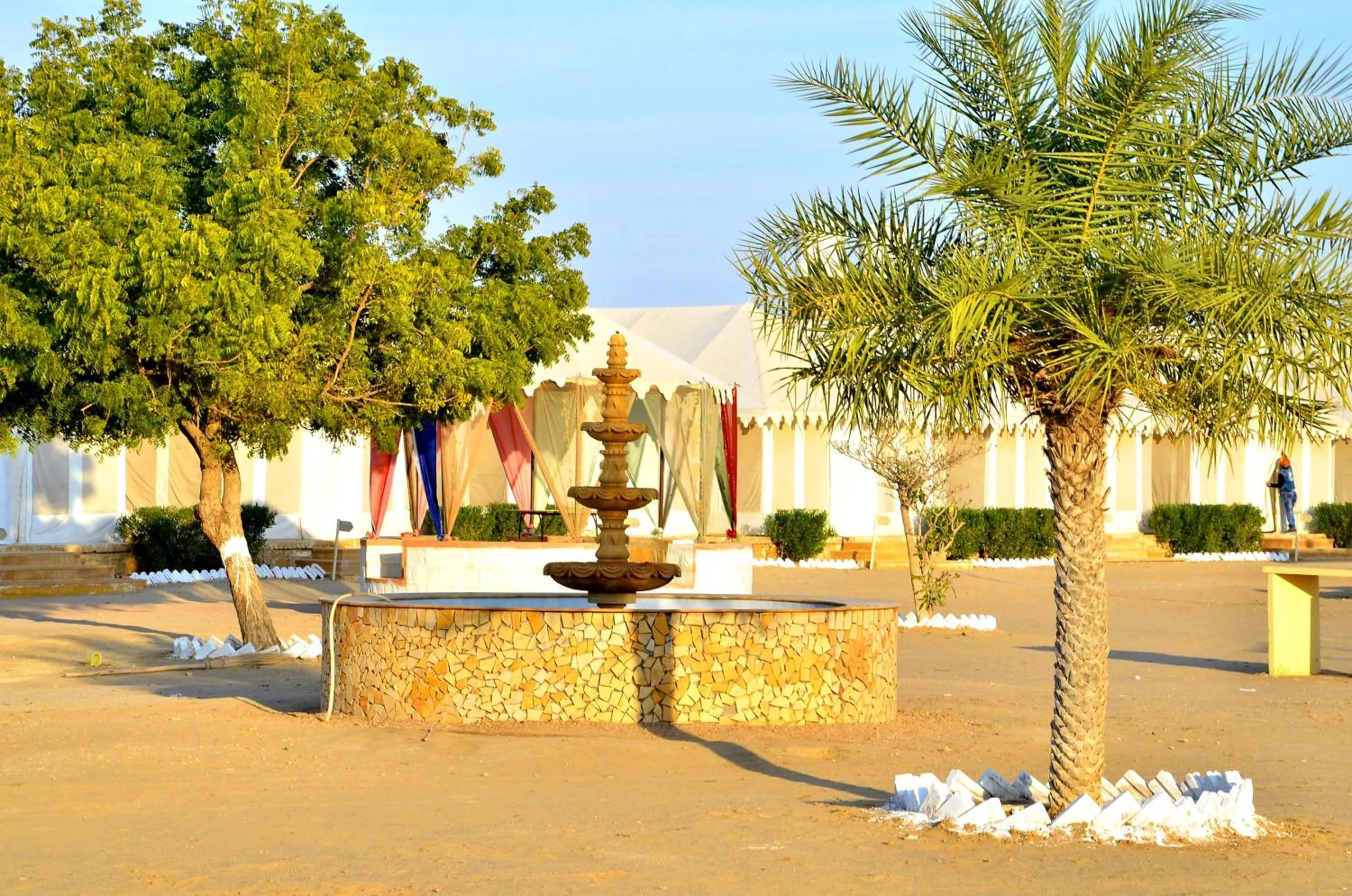 Area and facilities in Oasis camp sam