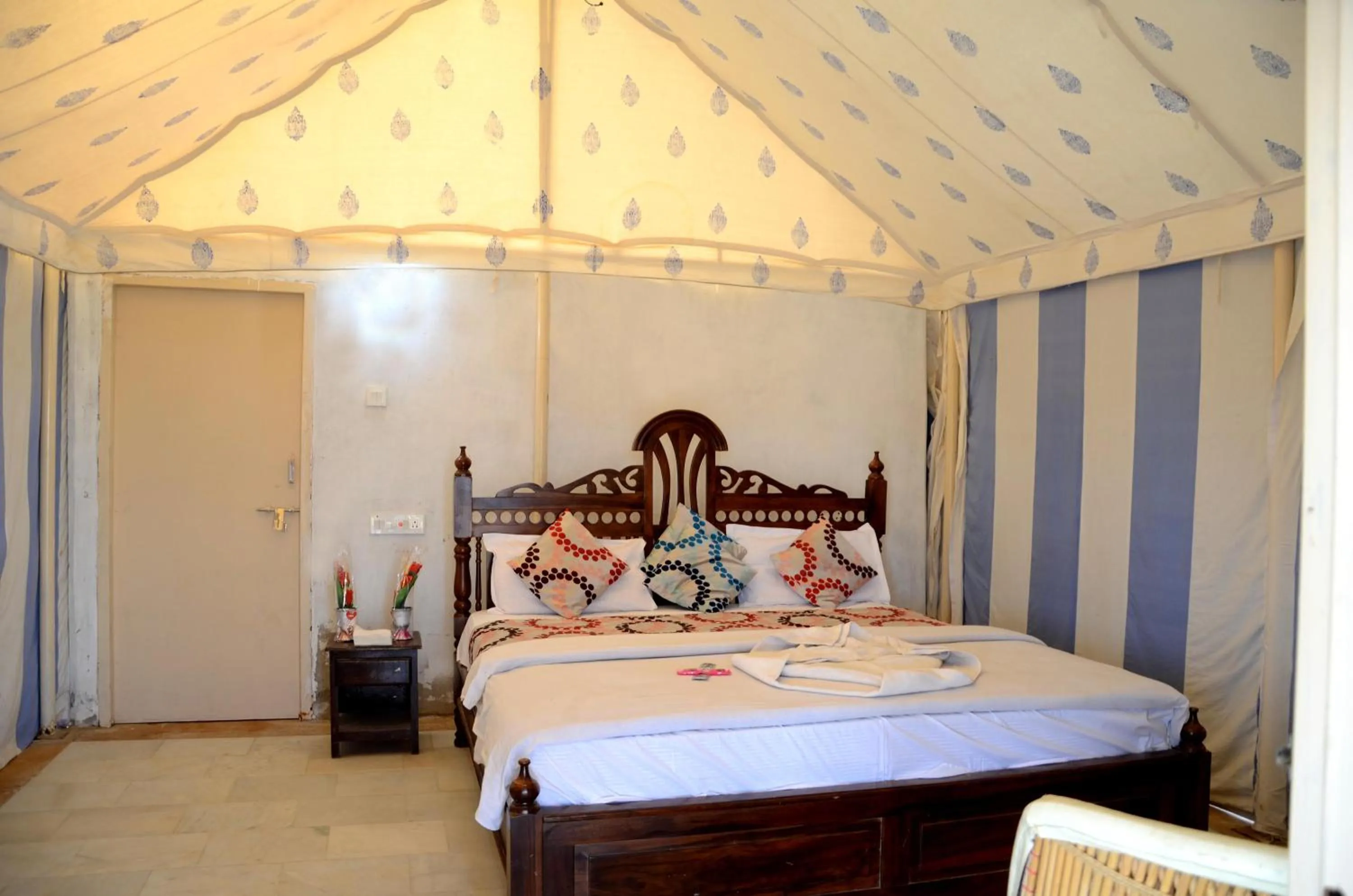 Bed in Oasis camp sam