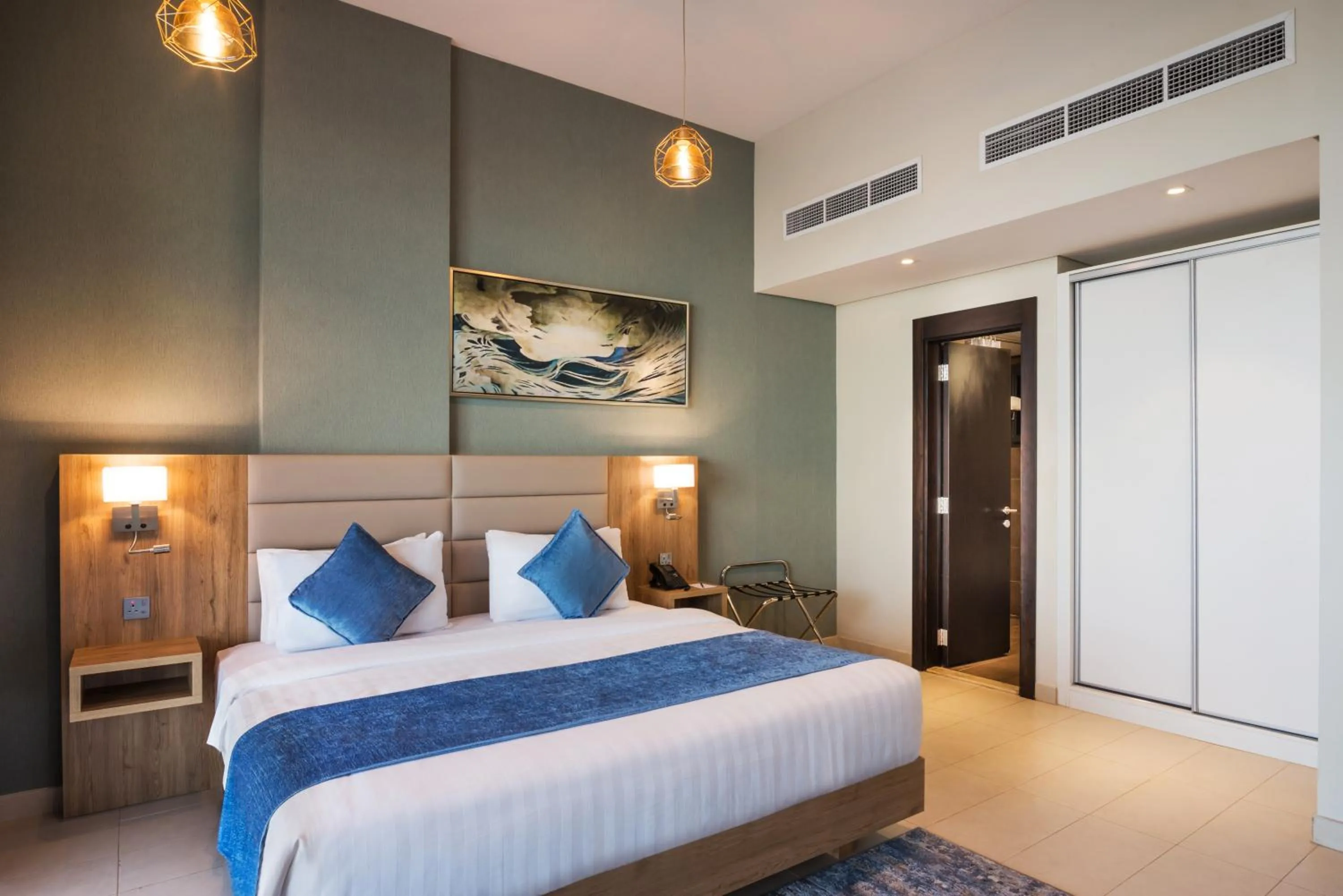 Bedroom, Bed in Boudl Al Jubail