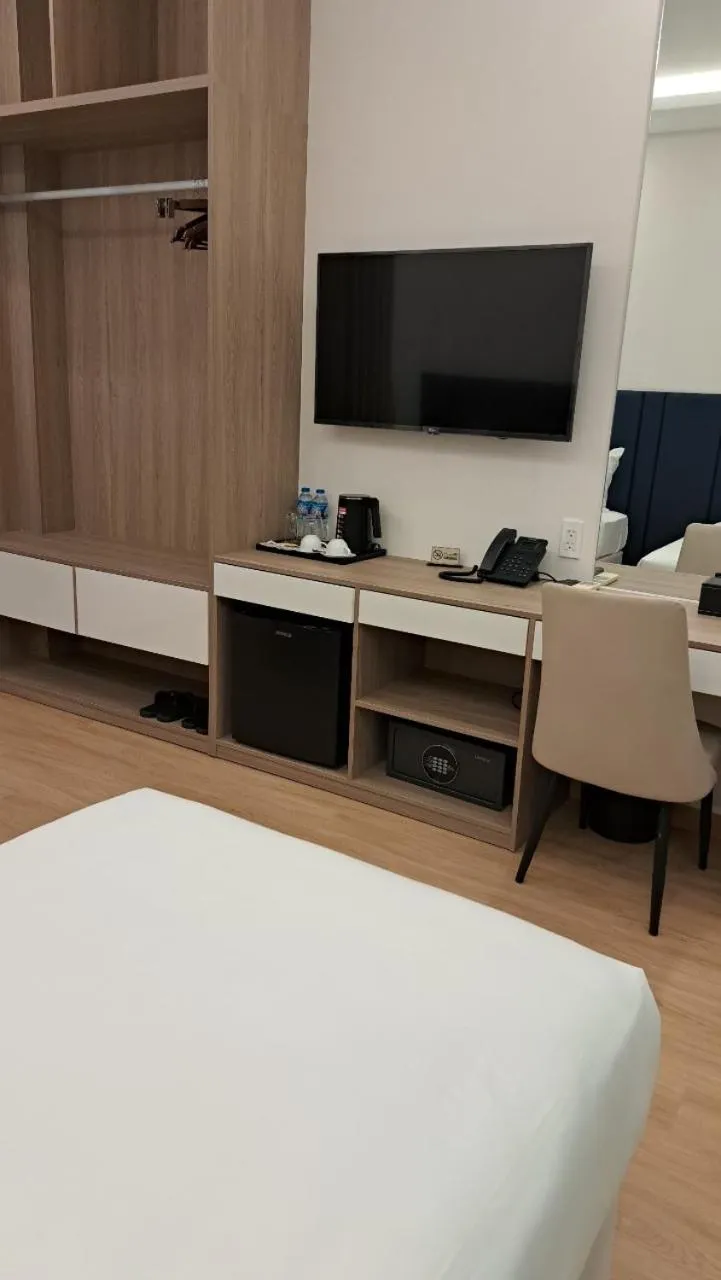 hair dresser, Bed in Ruby Hotel