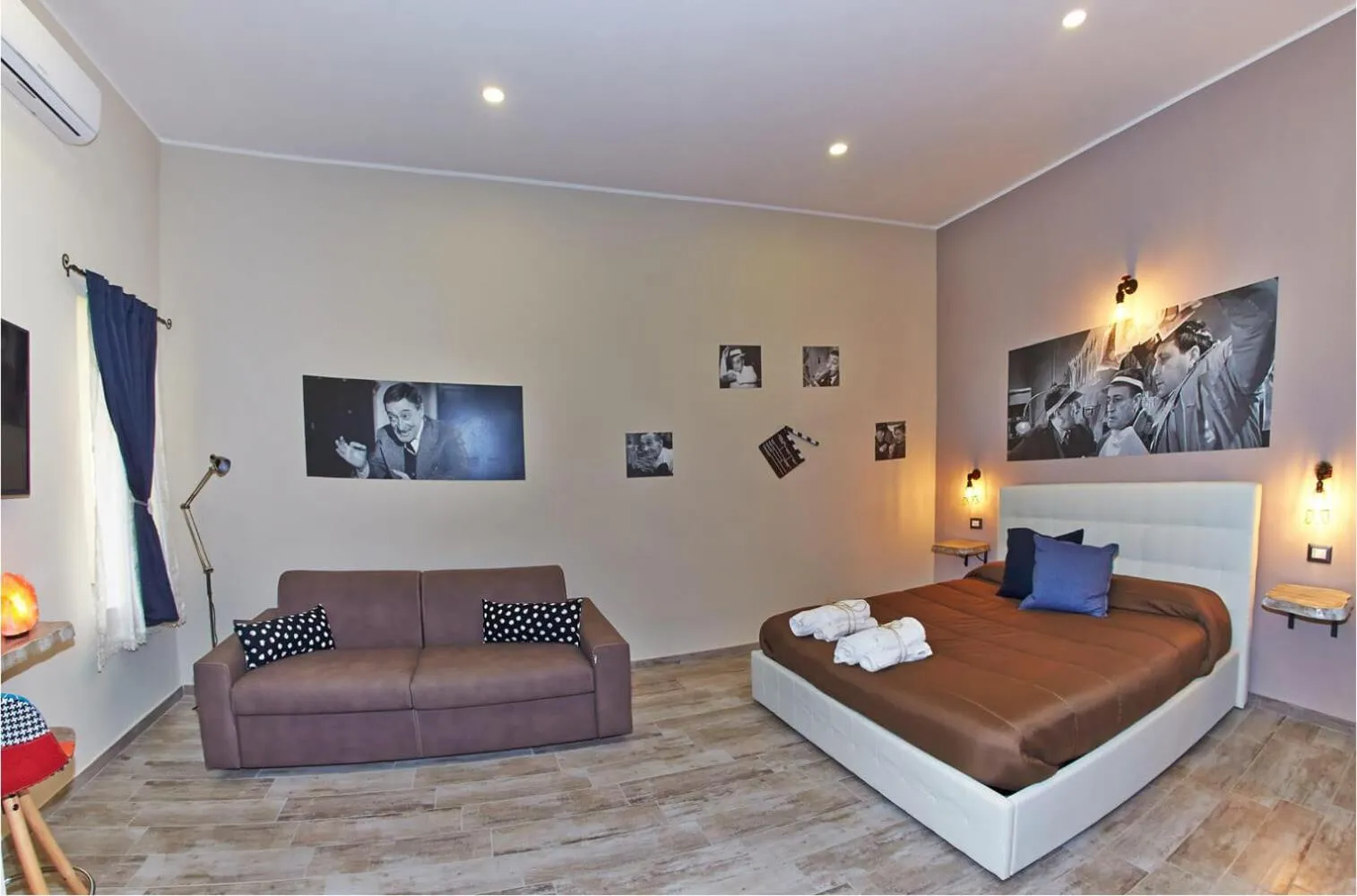 Bedroom, Bed in Artisti Sustinea Rooms