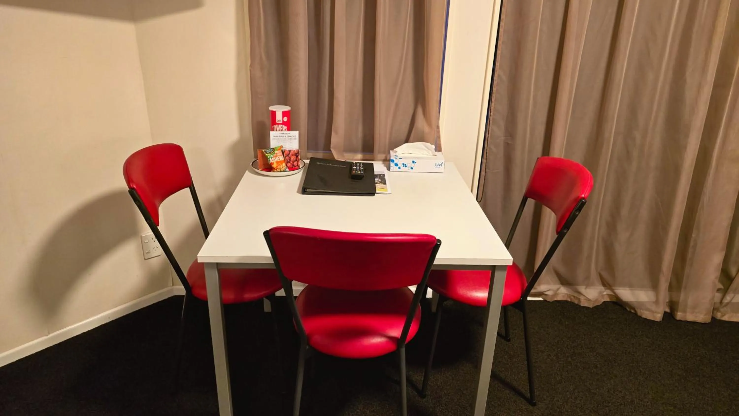 Dining area in Carramar Motor Inn