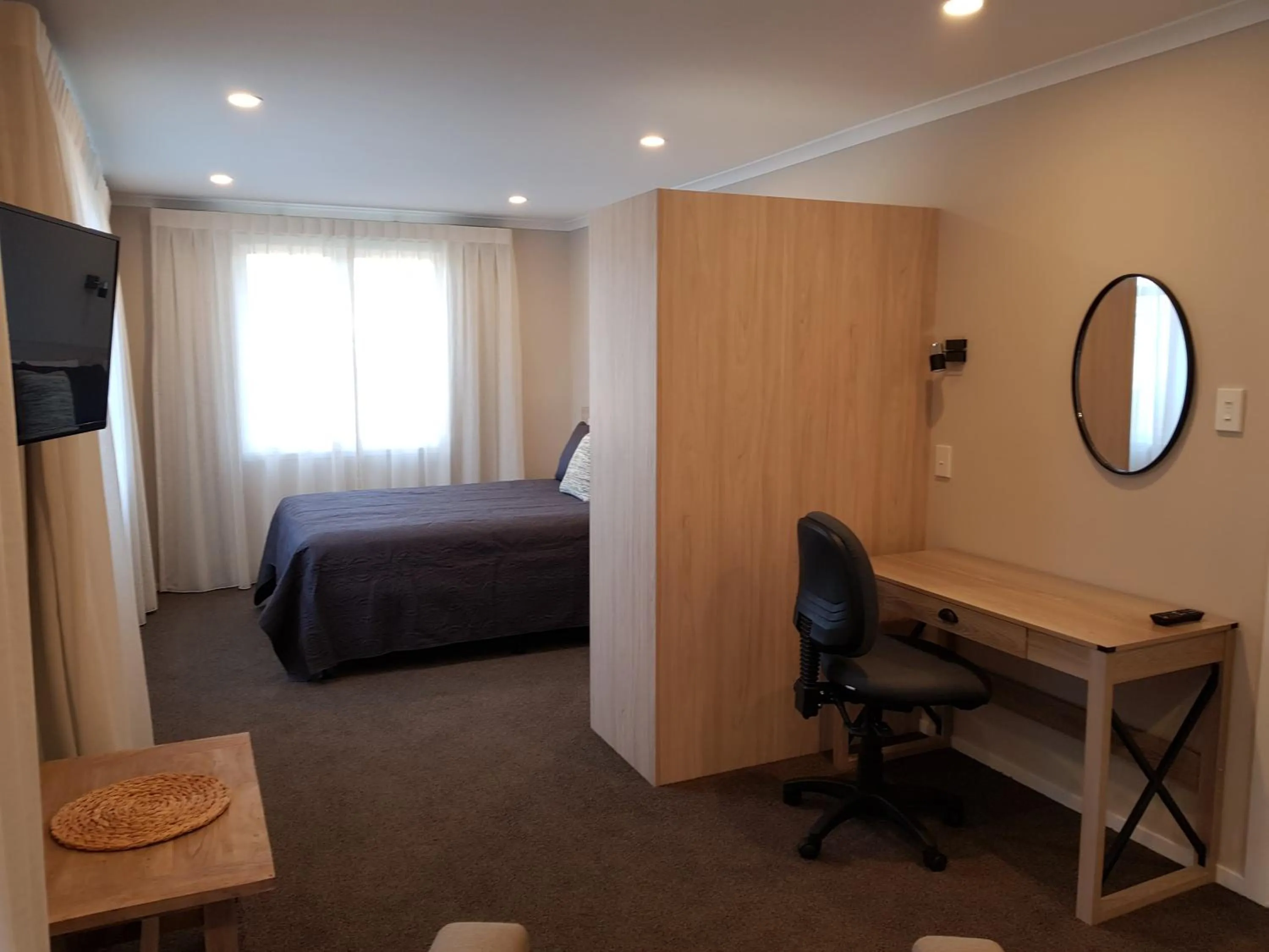 Photo of the whole room, Bed in Carramar Motor Inn