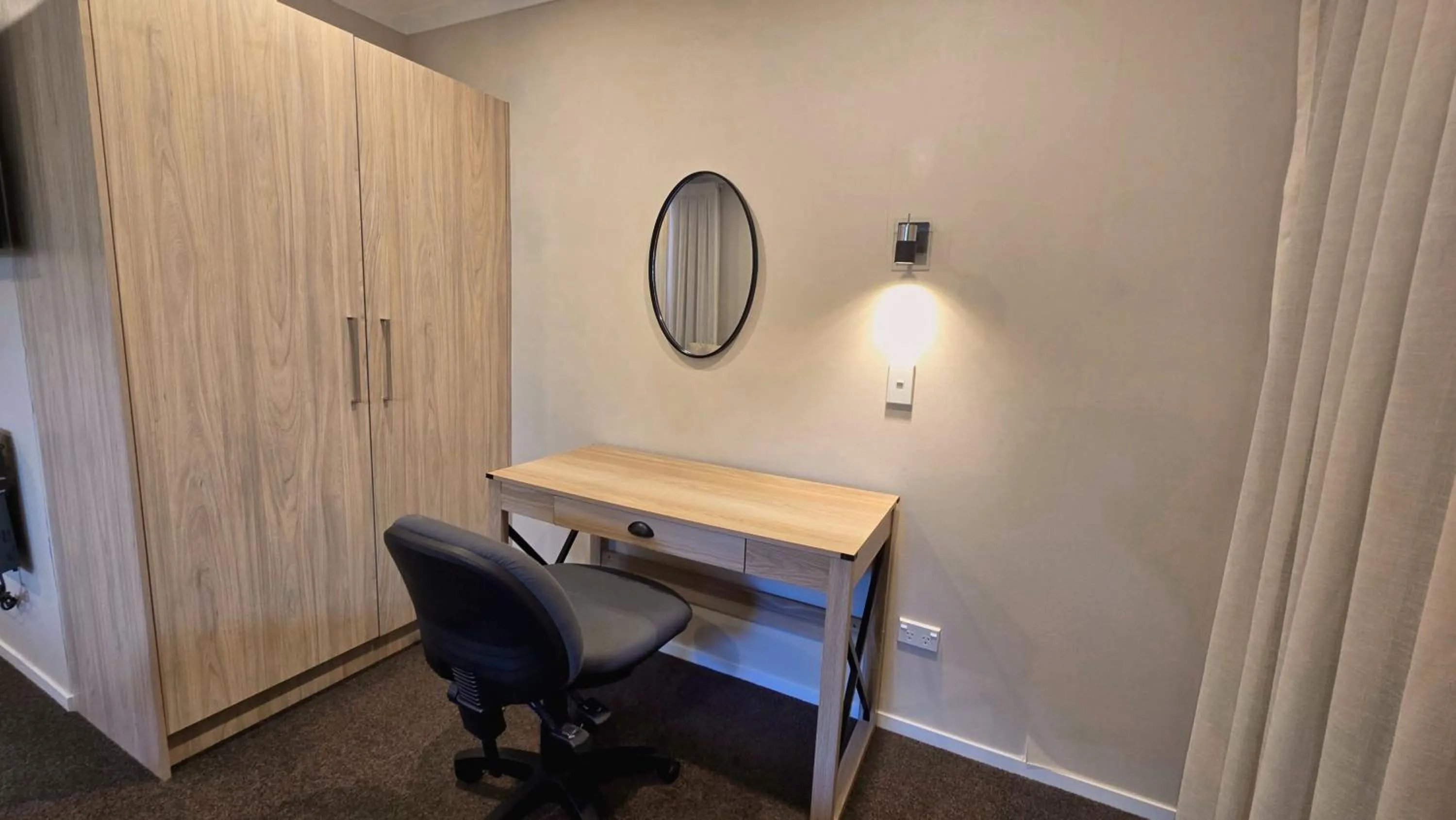 Bedroom in Carramar Motor Inn