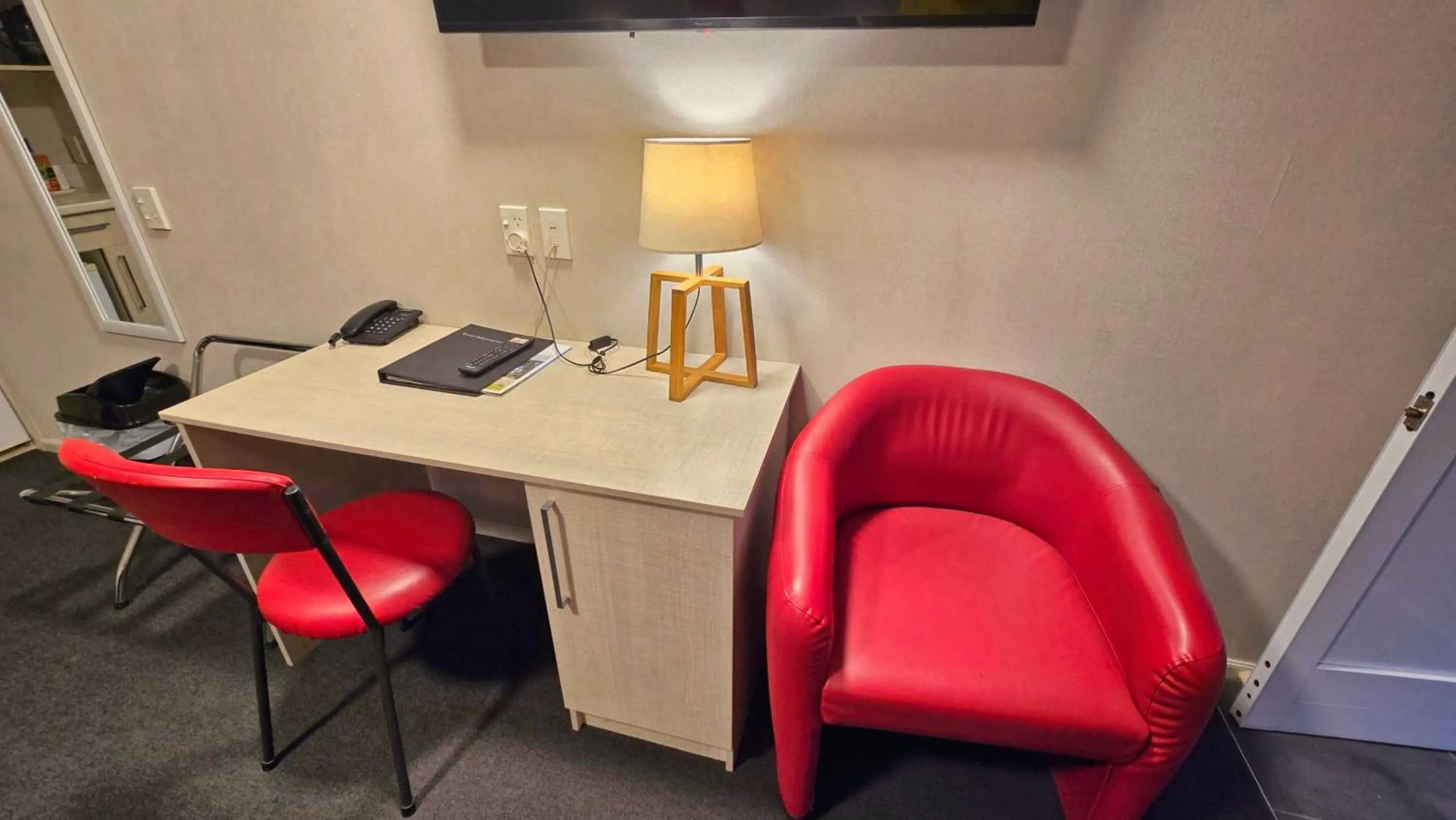 TV and multimedia in Carramar Motor Inn