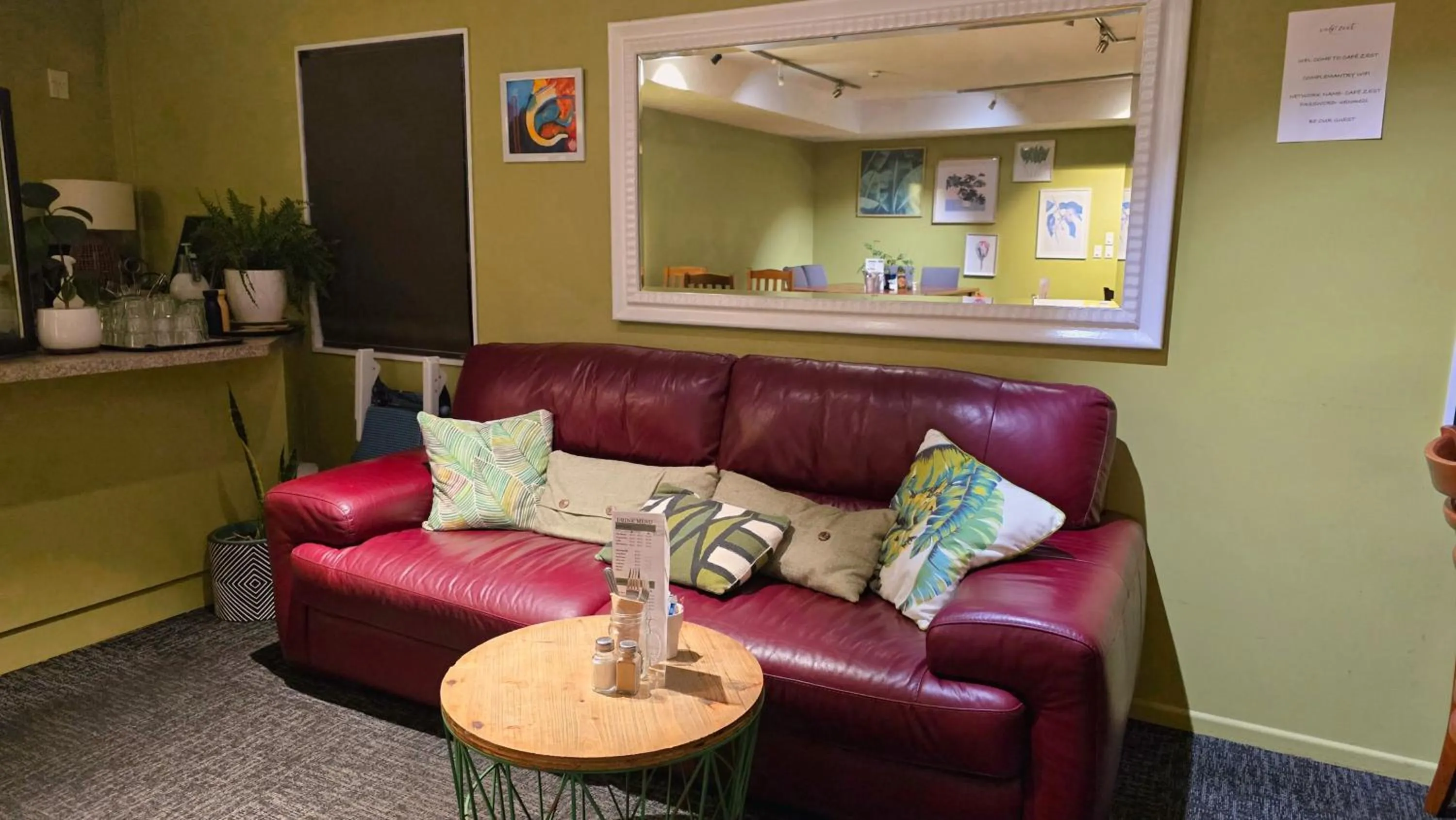 Restaurant/places to eat in Carramar Motor Inn