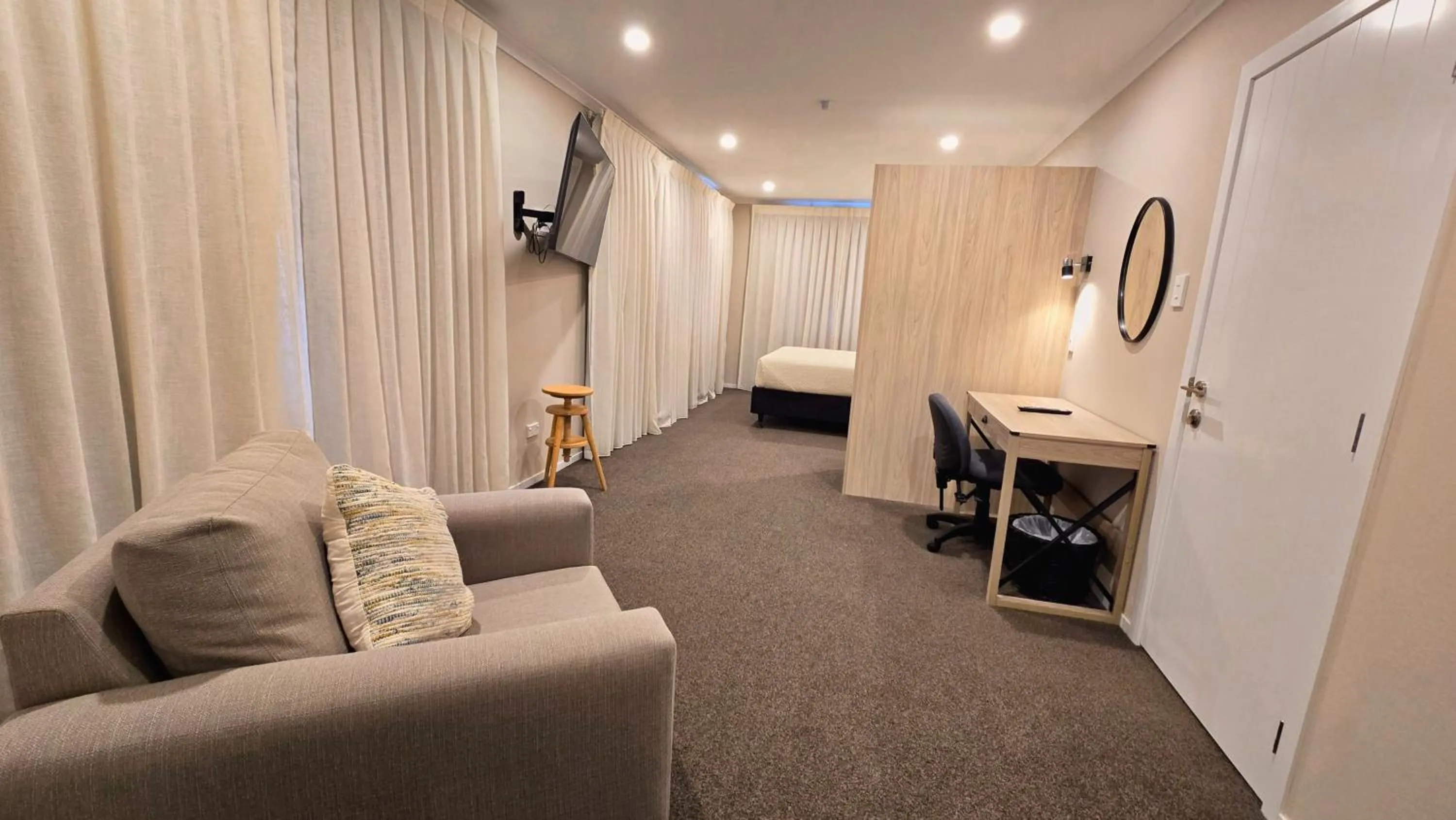 TV and multimedia in Carramar Motor Inn