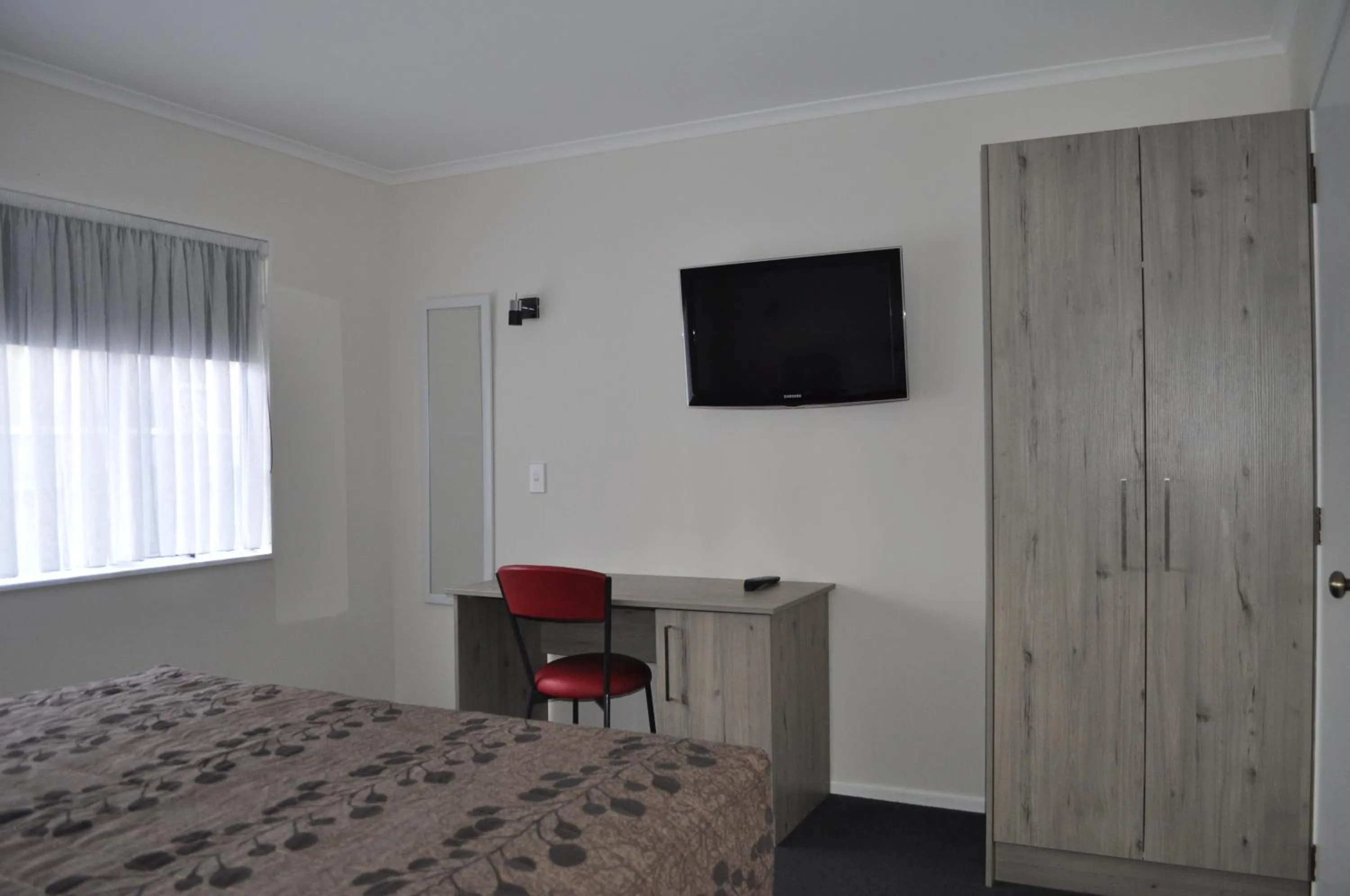 Bedroom, Bed in Carramar Motor Inn