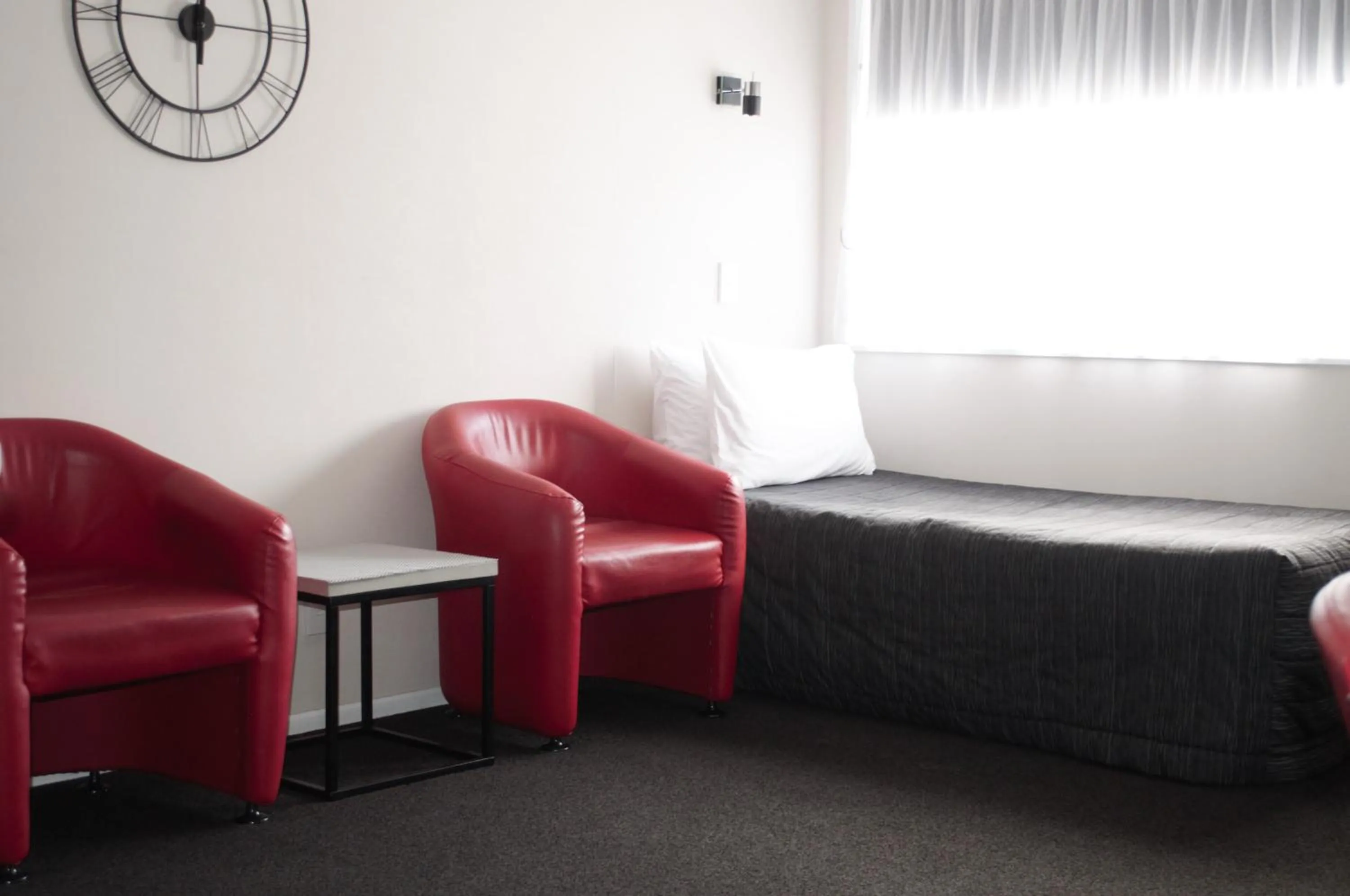 Bed in Carramar Motor Inn