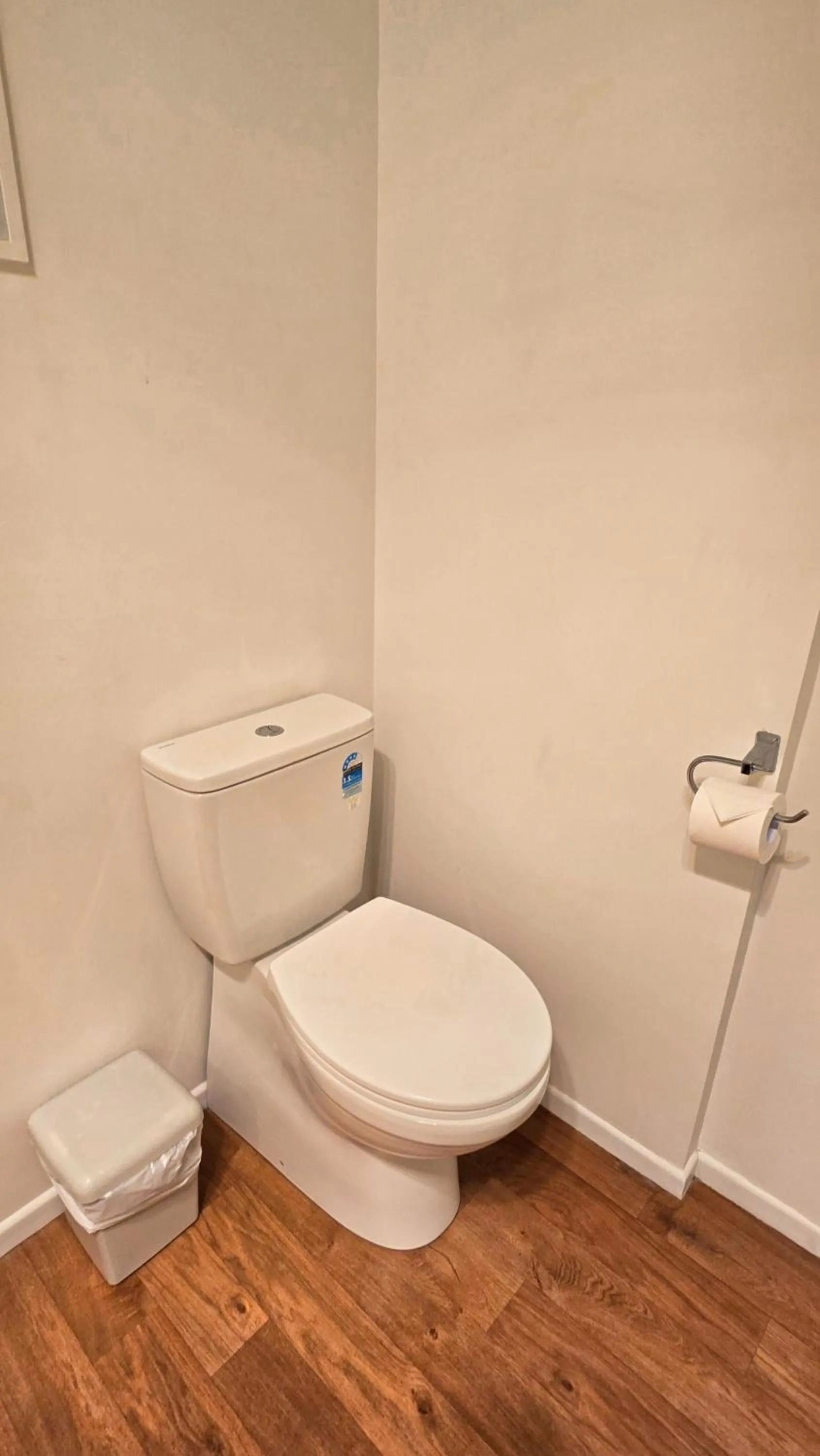 Toilet in Carramar Motor Inn