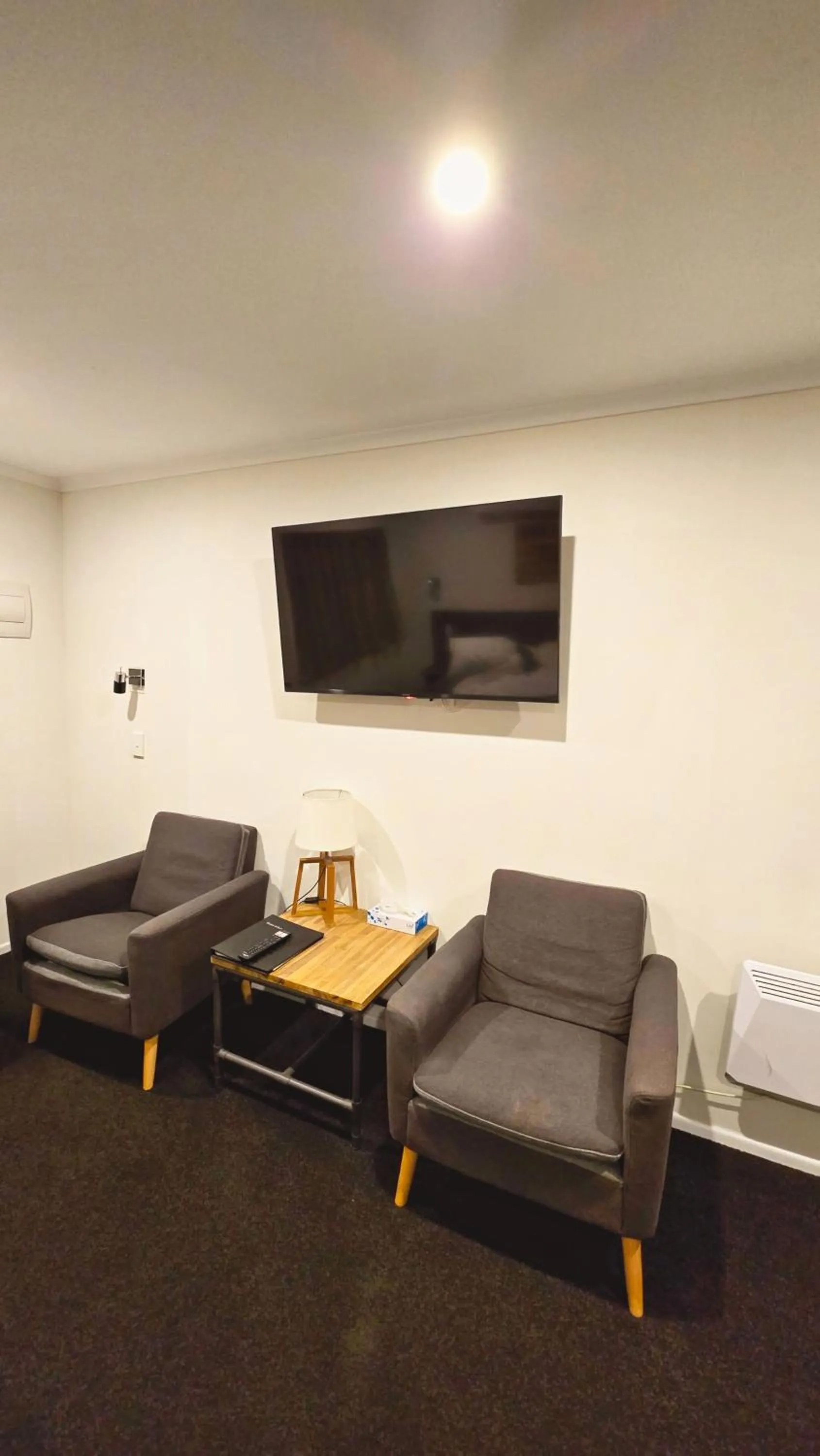 TV and multimedia in Carramar Motor Inn